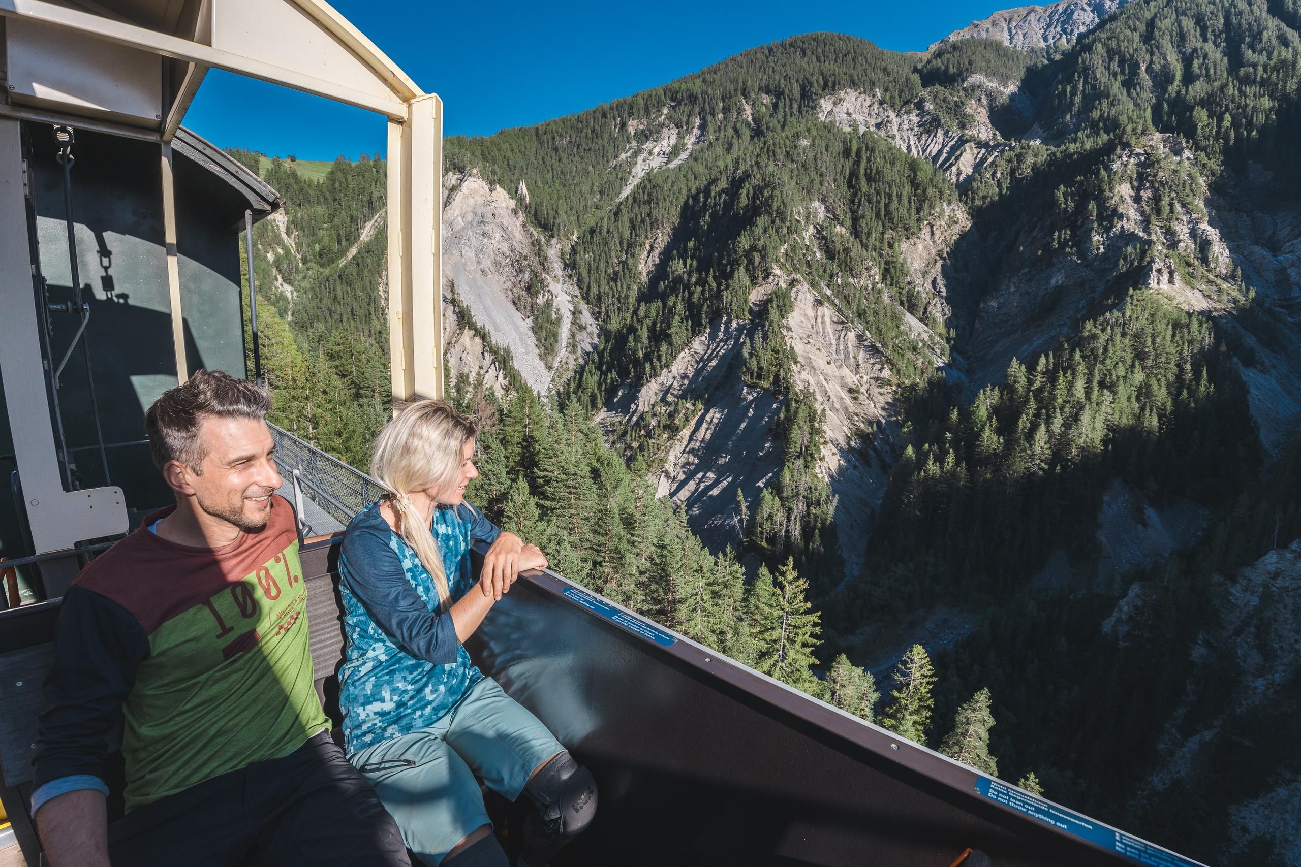 Ab Filisur geht es entspannt mit dem Zug zurück nach Davos.