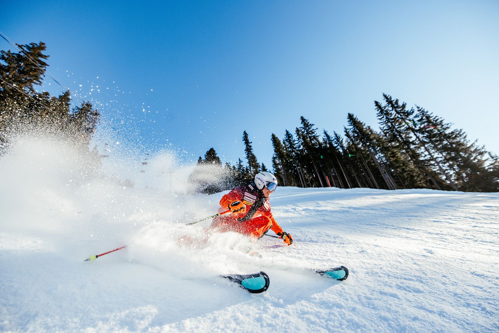 Jasmine Flury fährt die neue Talabfahrt am Jakobshorn in Davos