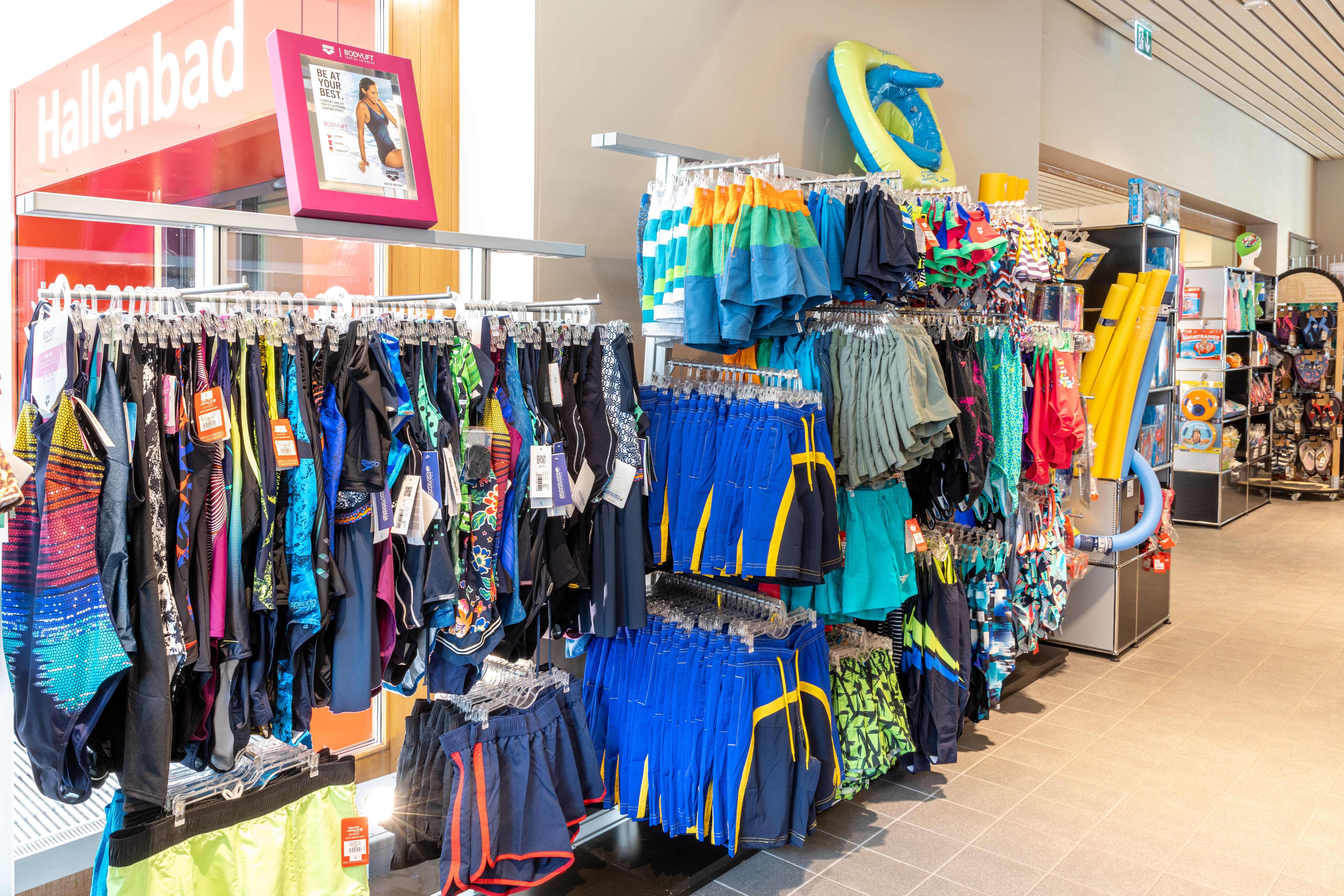 Shop im Schwimmbad Eau-là-là