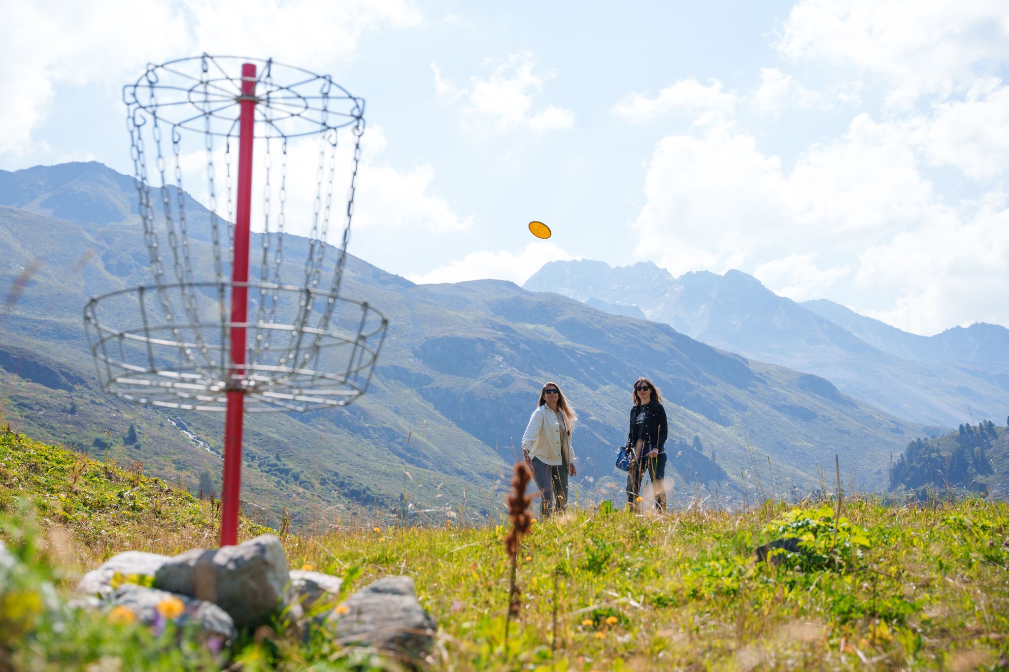 Disc Golf in den Schweizer Alpen von Davos Klosters.