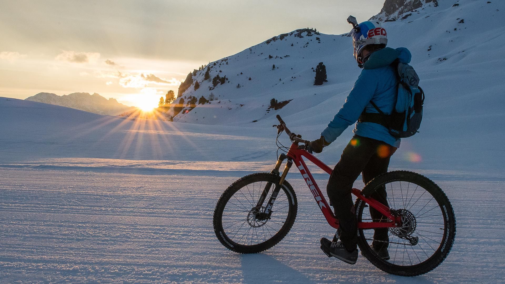 Morning Flow Ride Mountainbike auf Parsenn im Winter