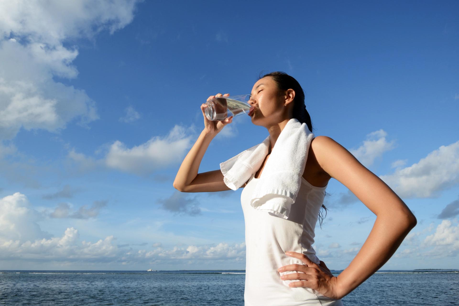How Hot Weather Affects the Skin