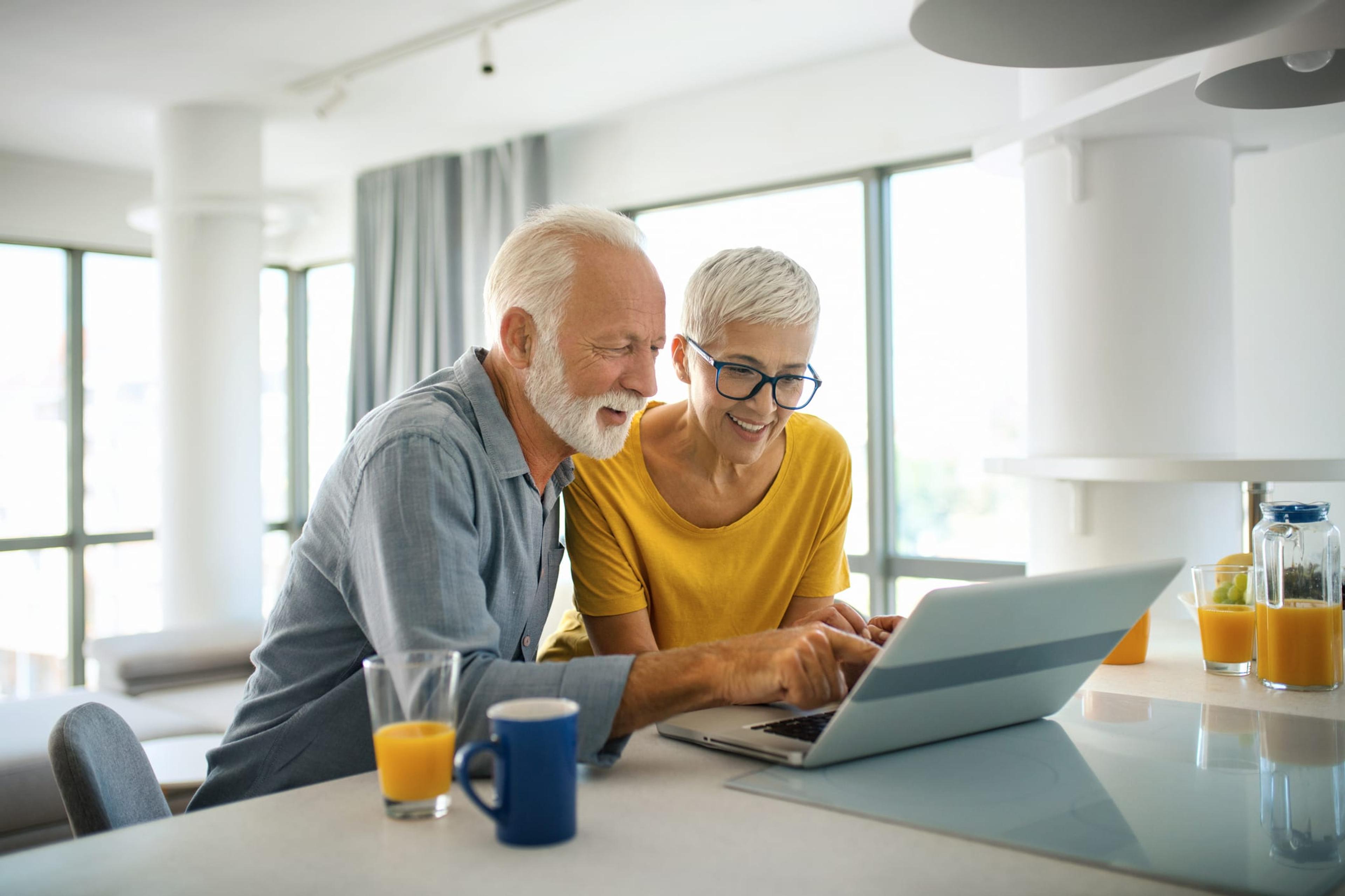 Couple shopping online