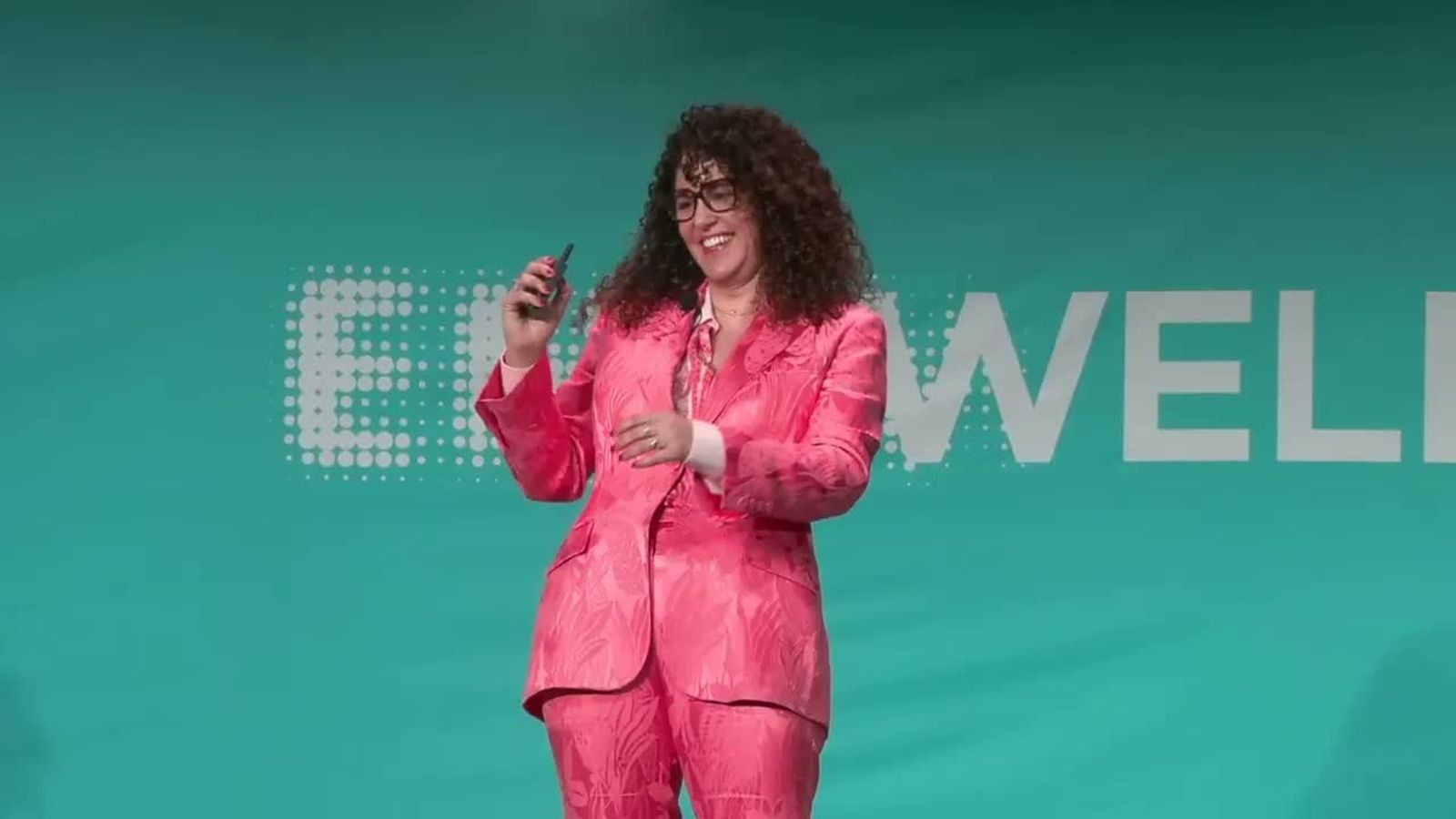 Laurel on stage