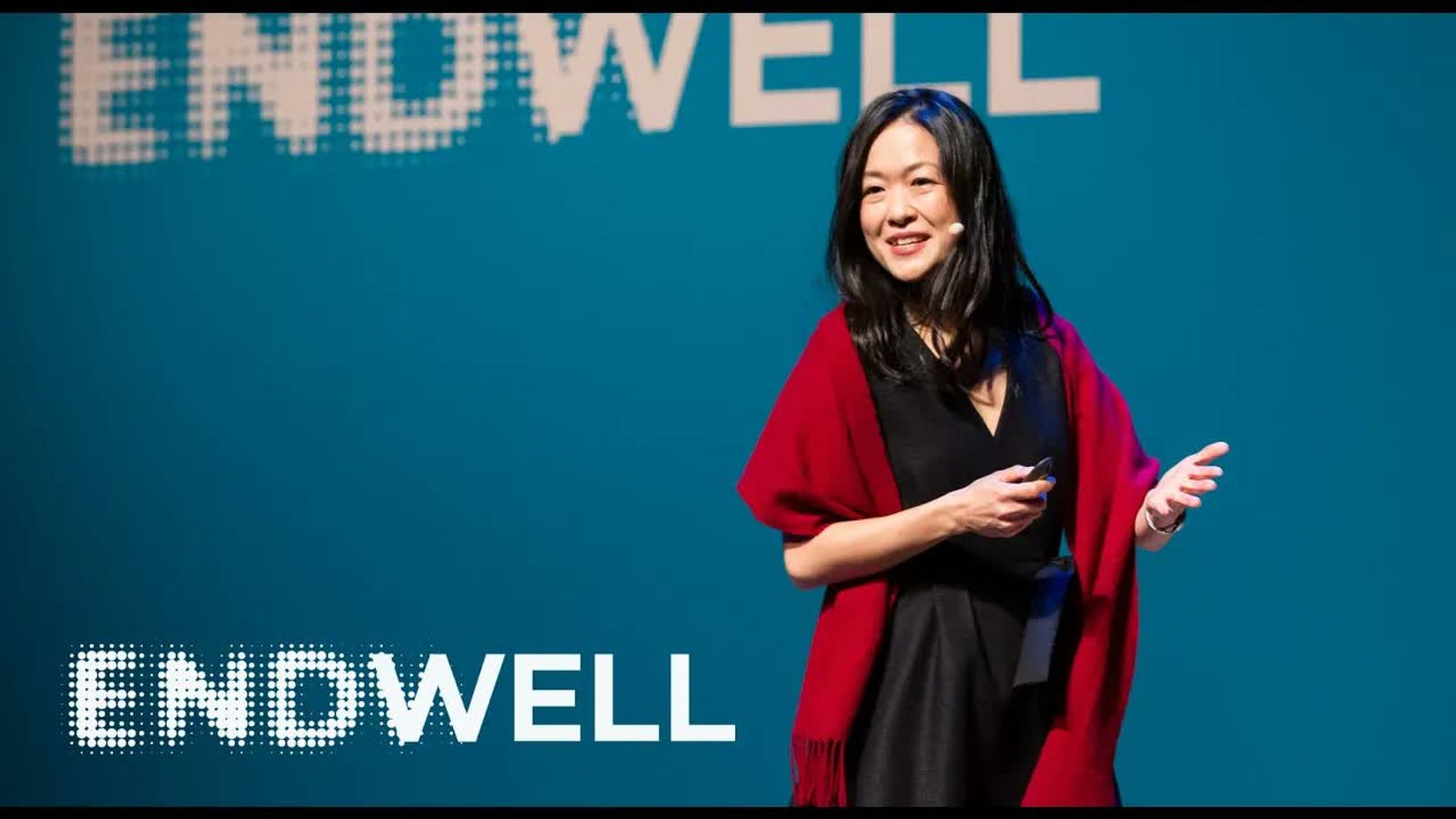 Yoko Sen On Stage