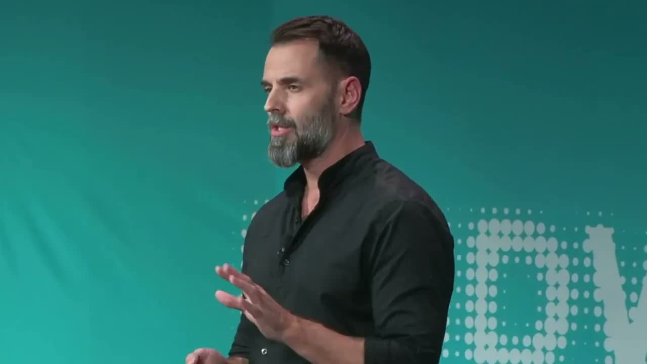 DS on stage