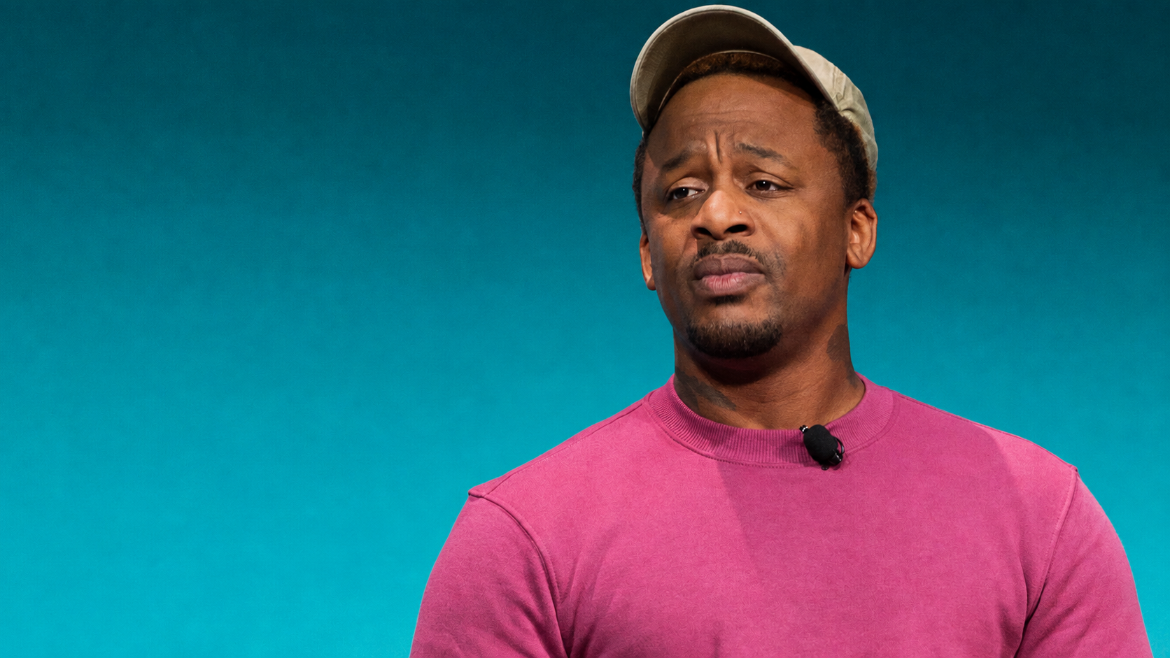 Darnell on stage