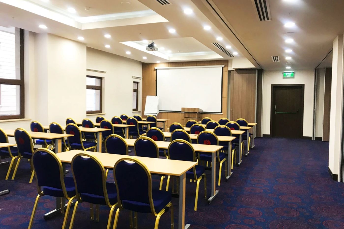 Ramada by Wyndham Yerevan Hotel - photo 3