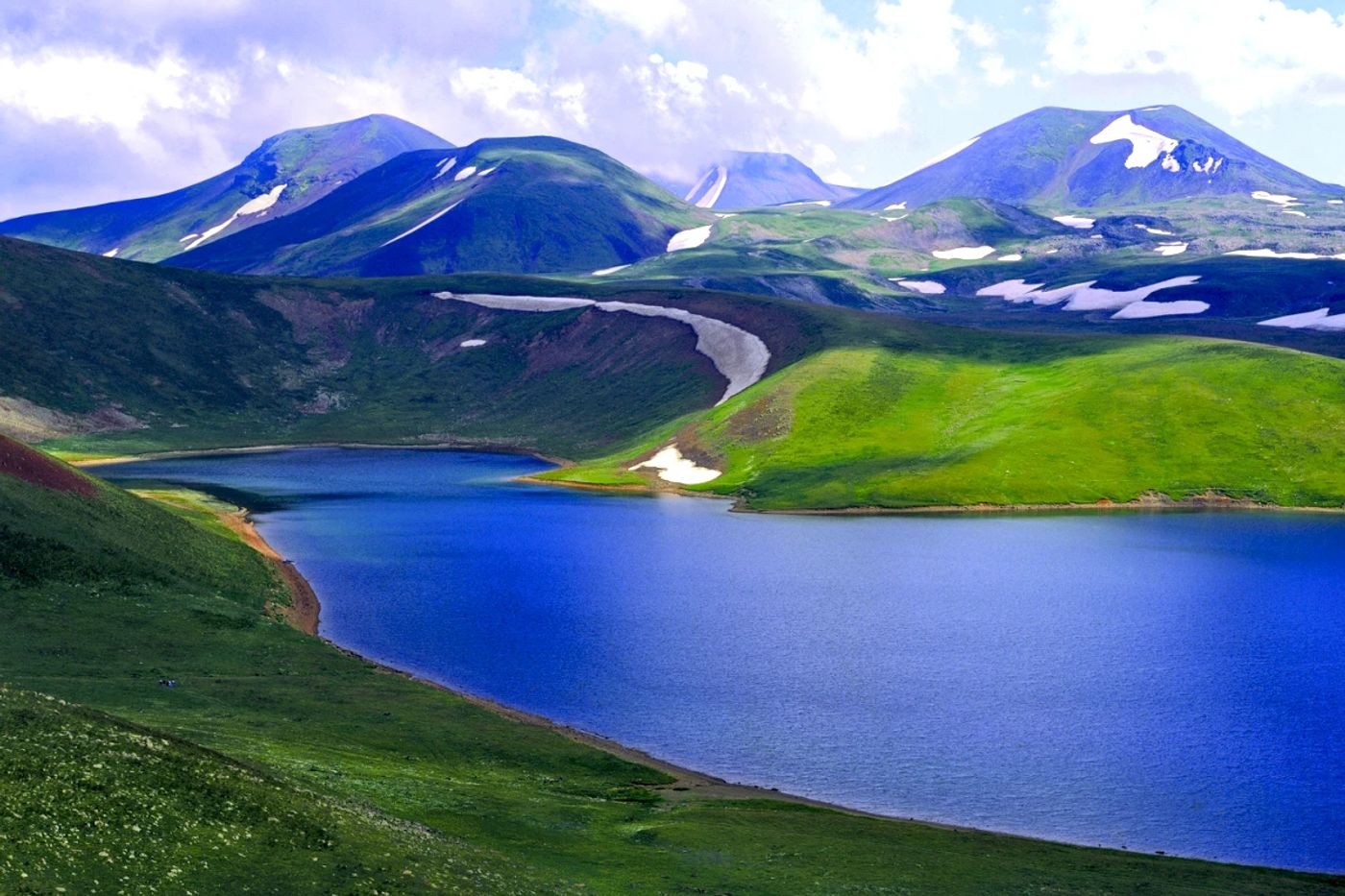 Alphabet alley – Amberd – Lake Kari - photo 2