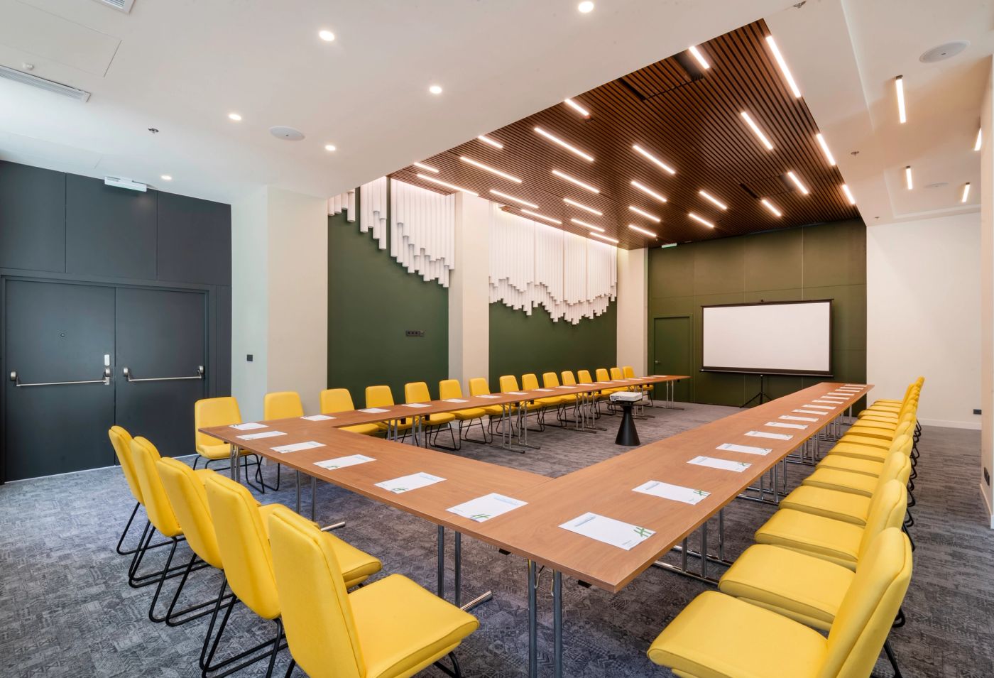 Holiday Inn Yerevan-Republic Square - photo 4