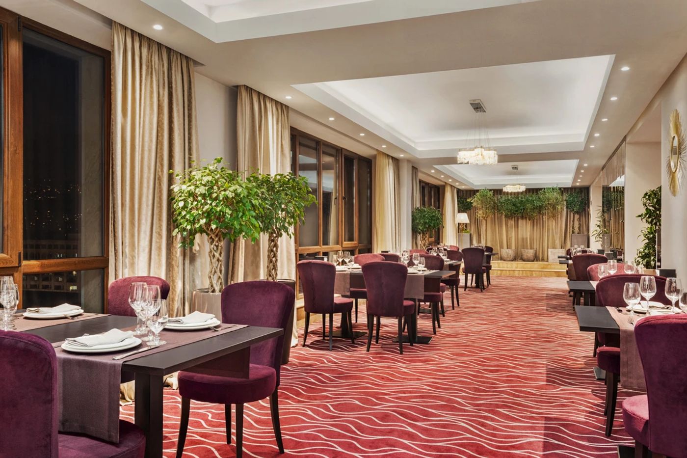 Ramada Hotel & Suites by Wyndham Yerevan - photo 2