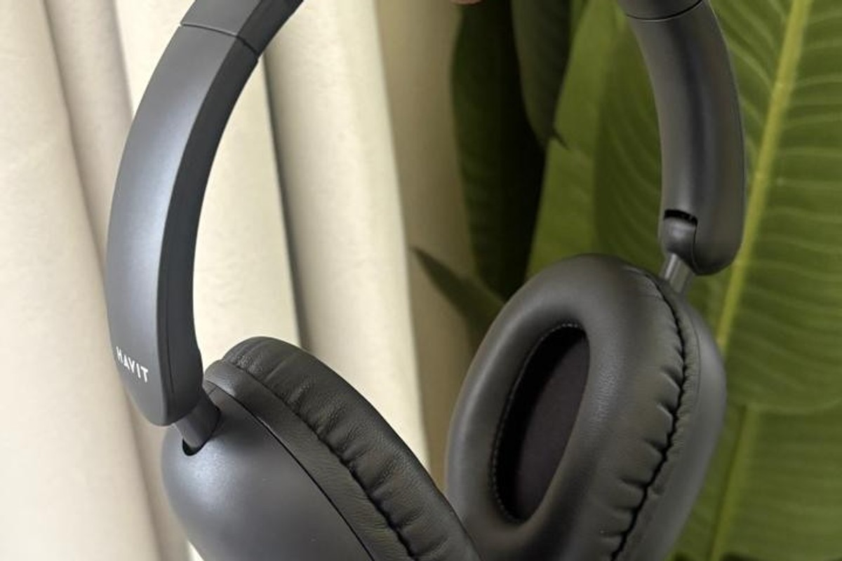 Havit 602BT Wireless Headphones – 35H Playtime, Bluetooth & AUX, Foldable Design, Type-C Charging