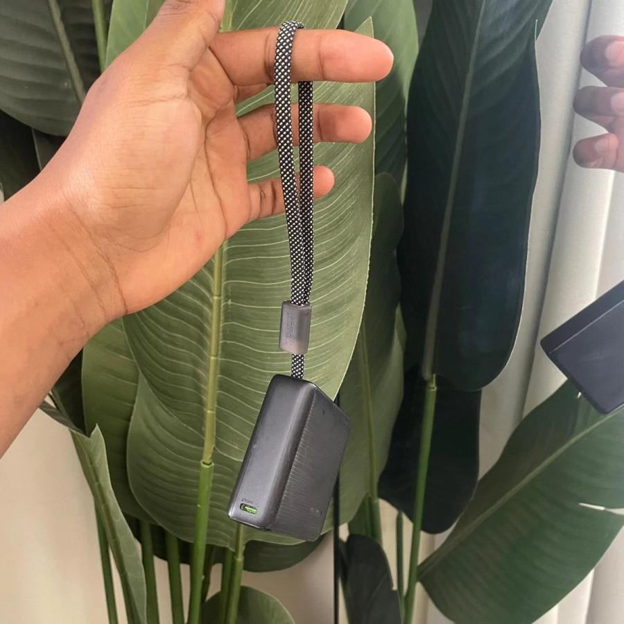 Oraimo PowerNova L11 10000mAh 22.5W Fast Charging Power Bank – Built-In Cable, Dual Type-C, Smart Display — image 1