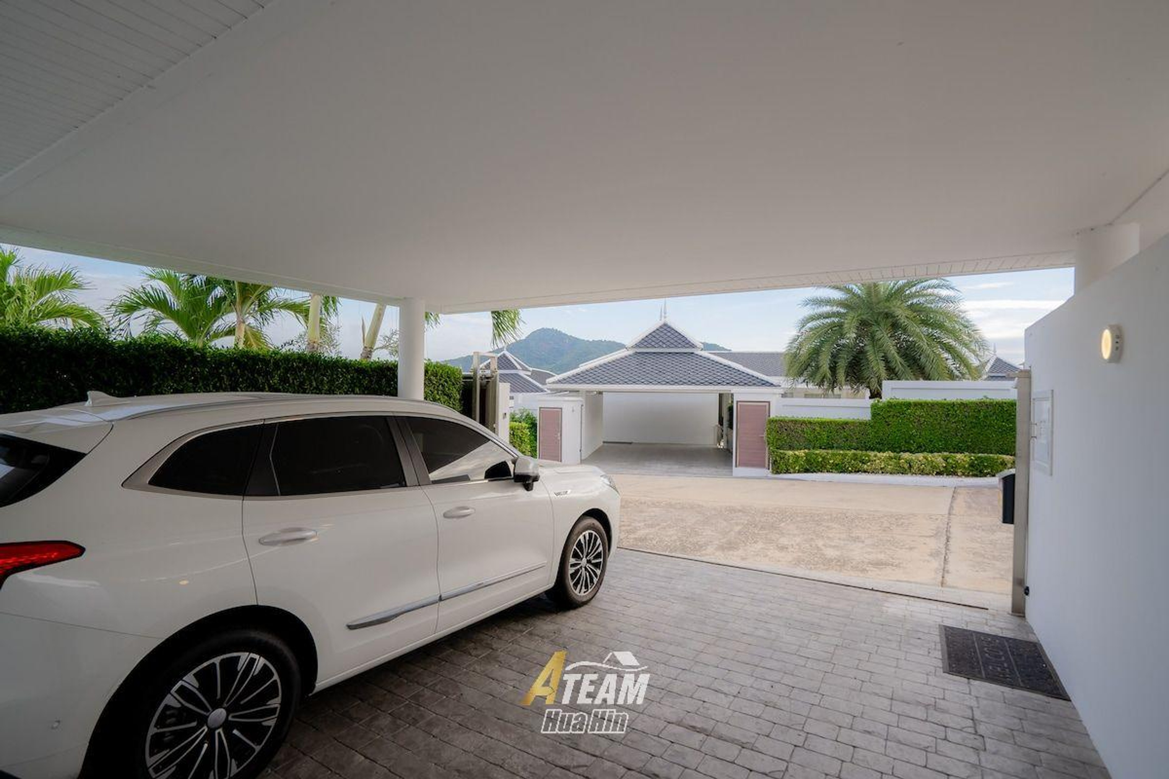 Luxury 3-Bedroom Pool Villa for Sale at Falcon Hill, Soi 102