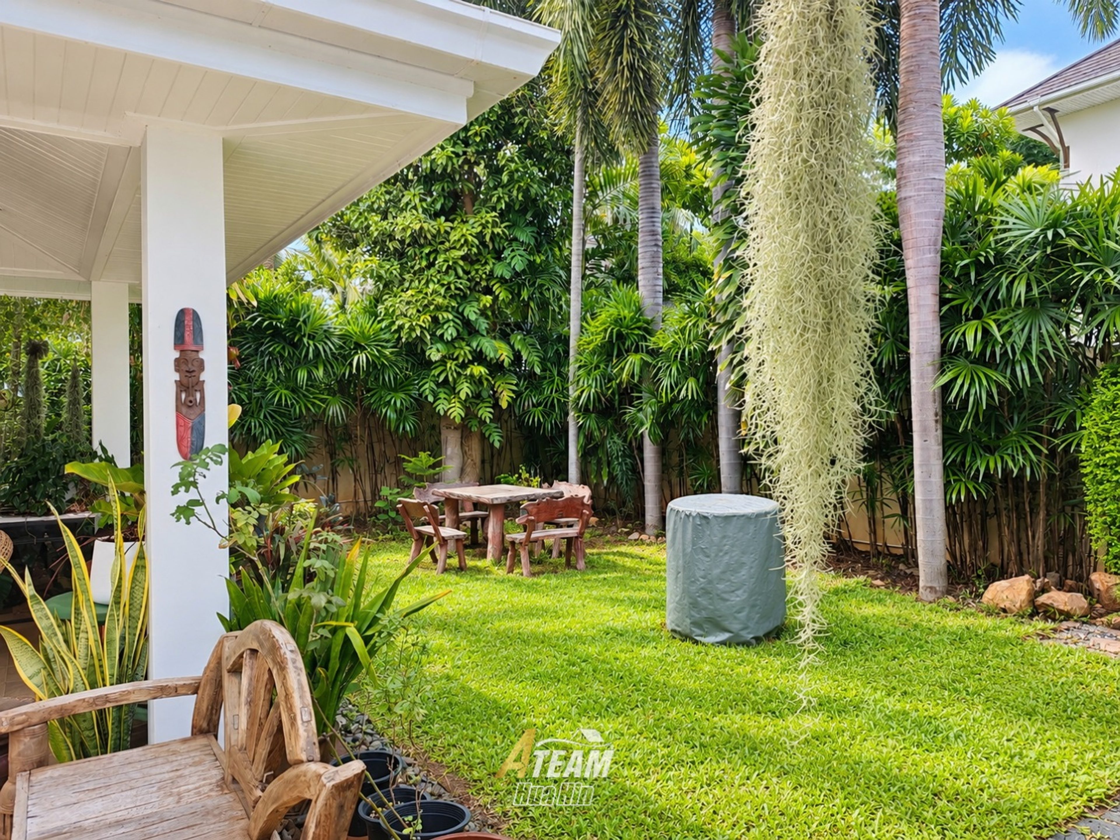 Luxury 4-Bedroom Pool Villa on a Large Plot in Khao Tao, thumbnail 5