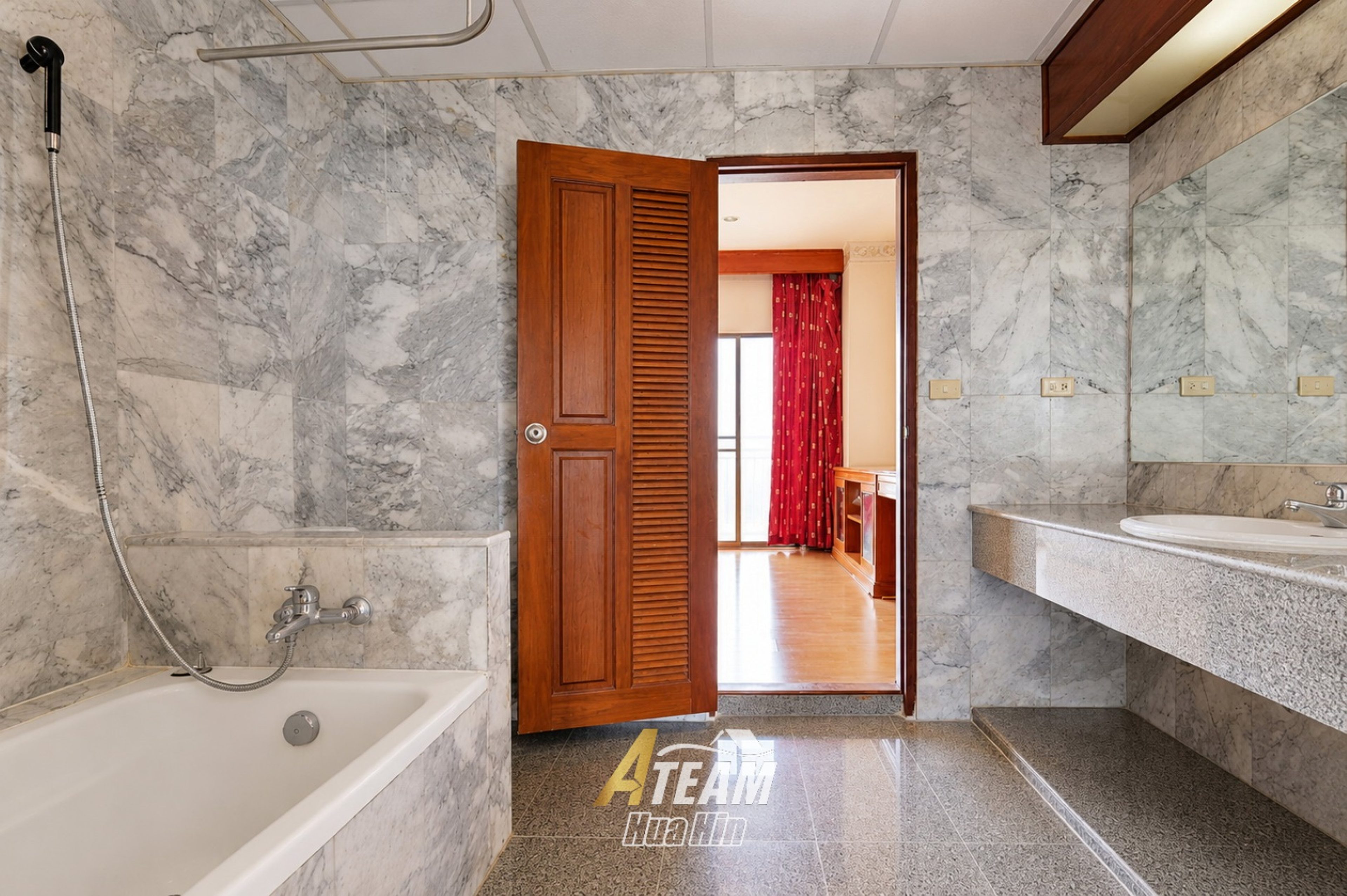 Penthouse 4-Bedroom for Sale at Cha-Am Grand Condotel thumbnail 6
