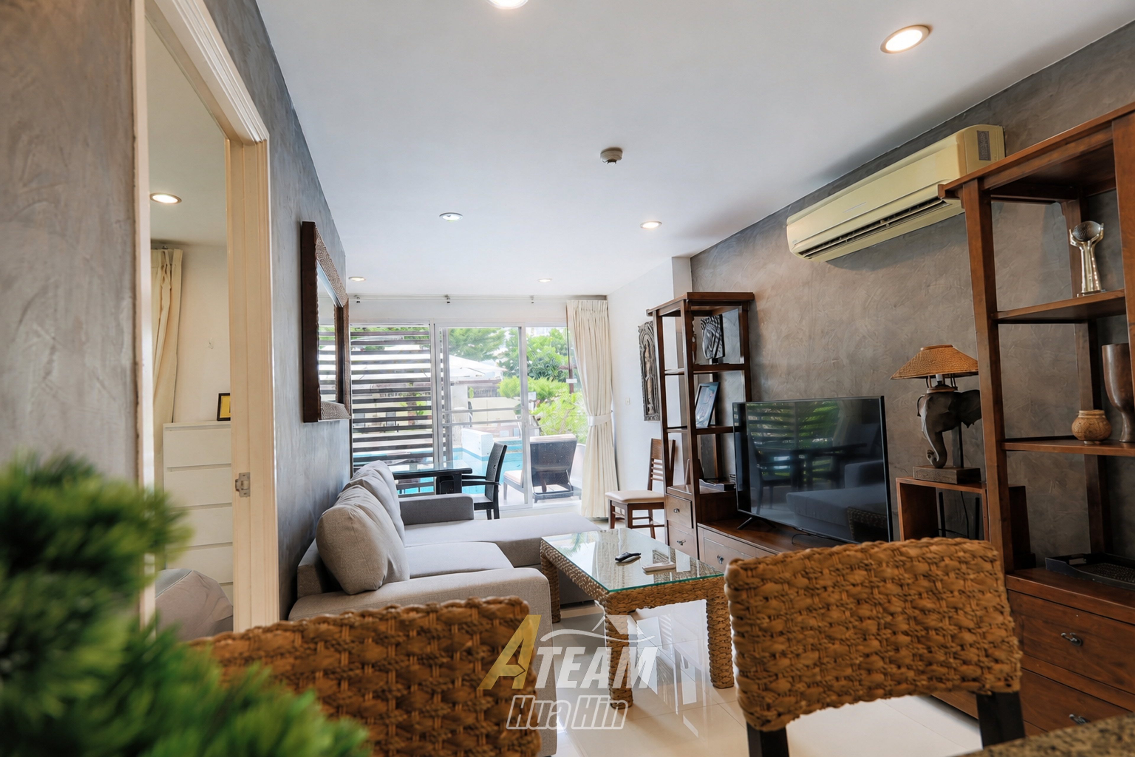 For Sale:Pool access -1 Bedroom  Condo in Tira Tiraa, Hua thumbnail 4