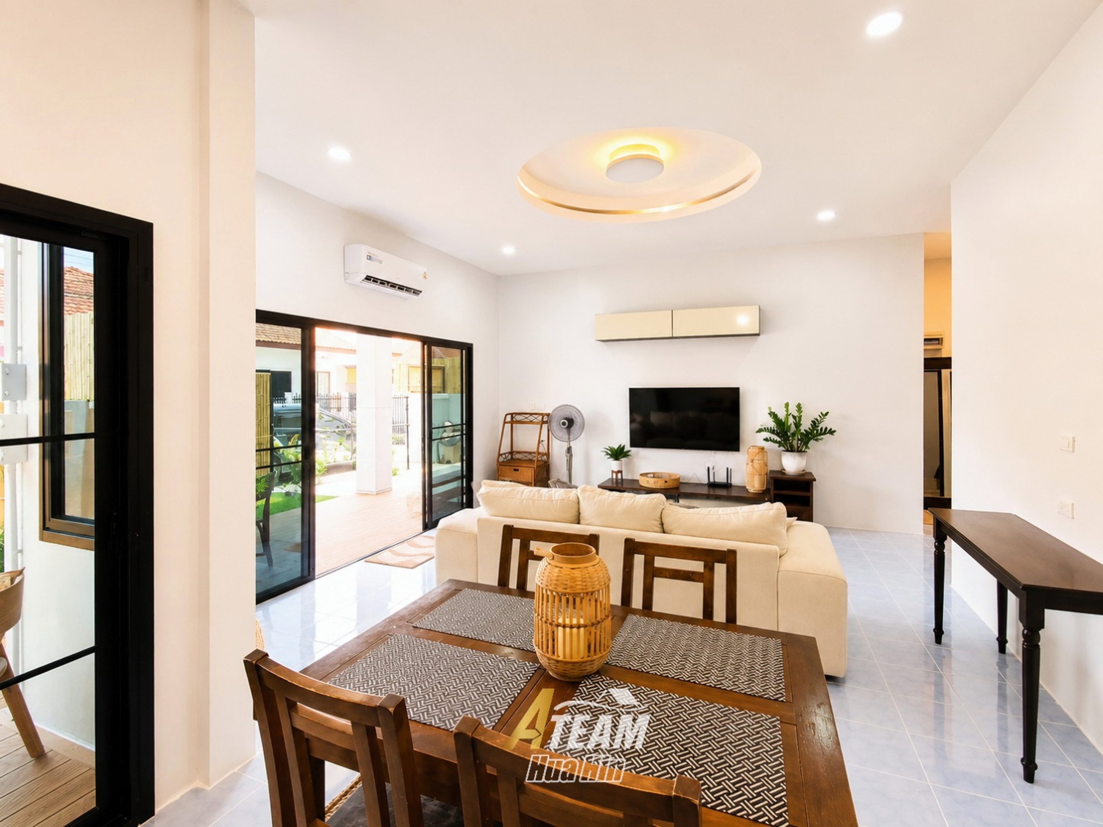 Beautifully Renovated 3-Bedroom Home with Private Plunge Pool thumbnail 13