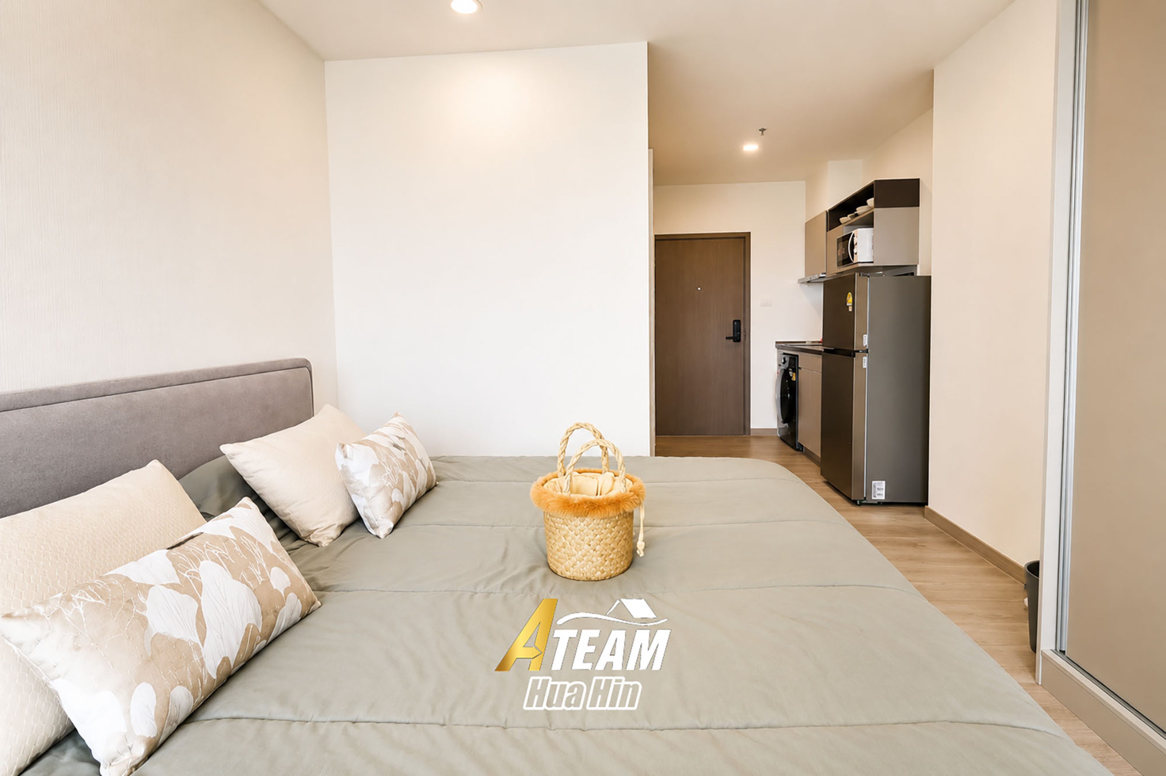 Blue Whale Hua Hin Condo for Rent – 26th Floor thumbnail 3