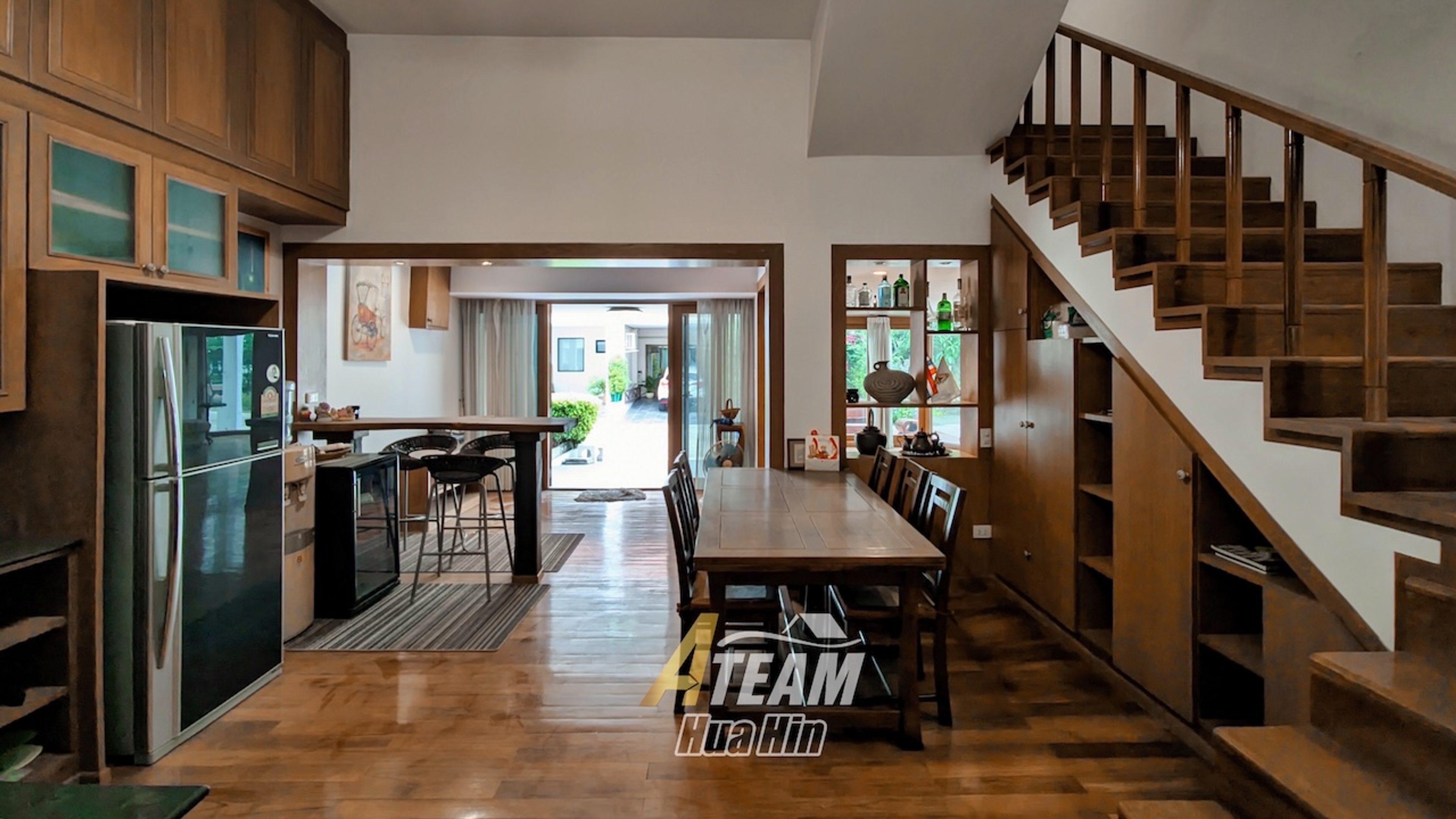 Beachfront 5-Bedroom Townhouse in Baan Suksamran – Hua Hin City Center thumbnail 14