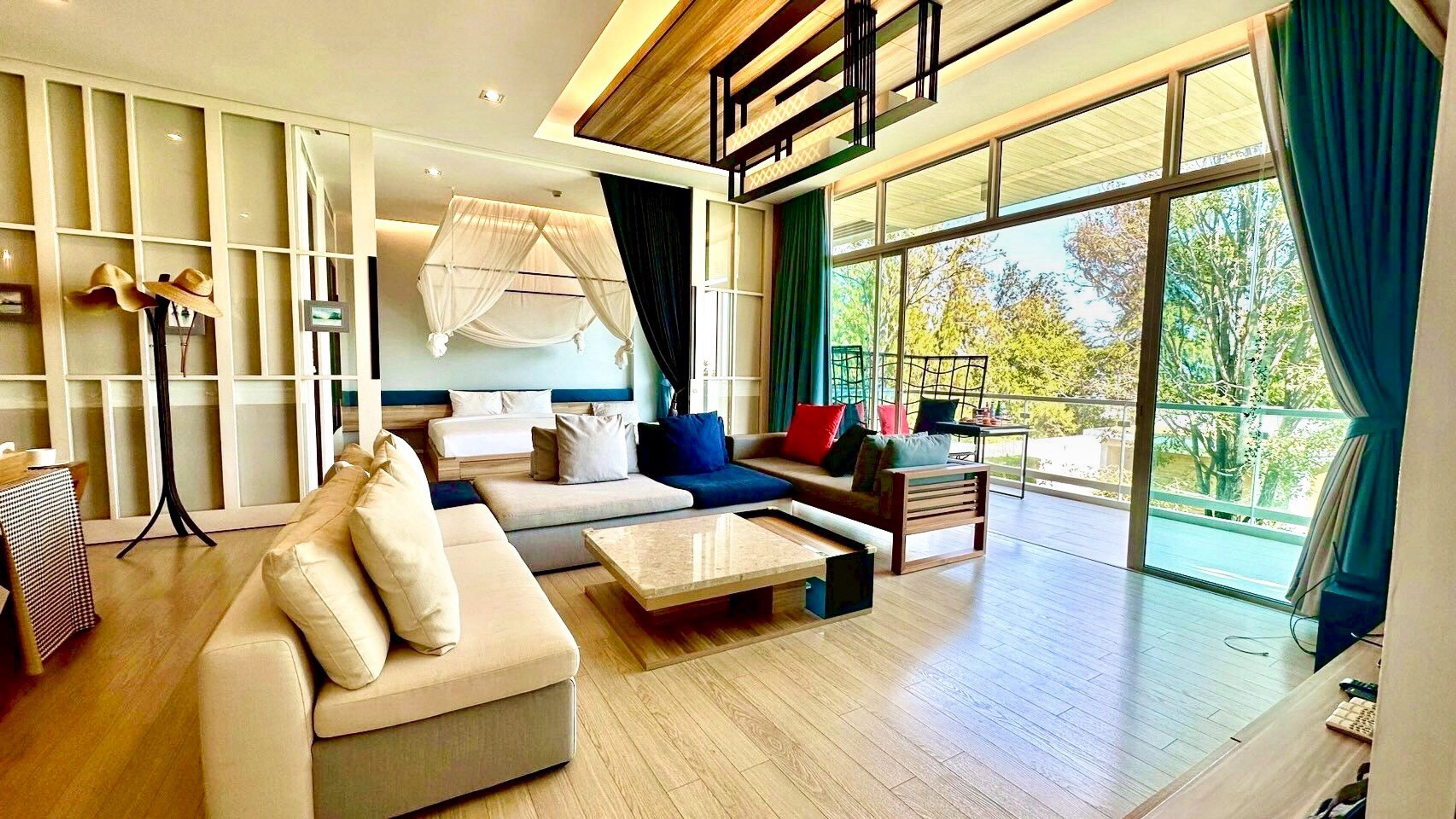 Luxury Beachfront 3-Bedroom Condo for Sale at Wan Vayla Hua Hin, Khao Tao thumbnail 8