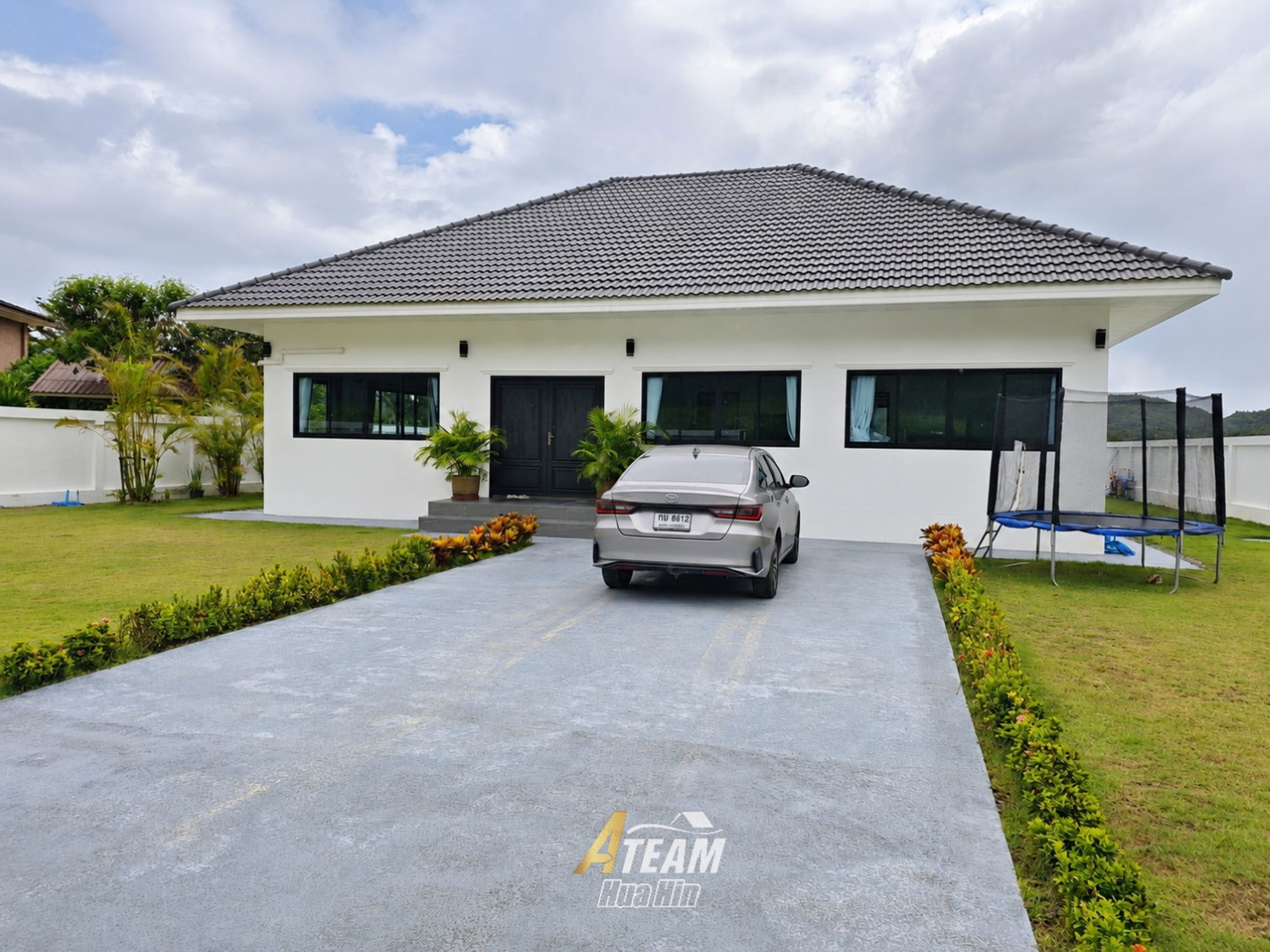 3-Bedroom House for Sale on the Hill in Khao Tao with Stunning Mountain Views