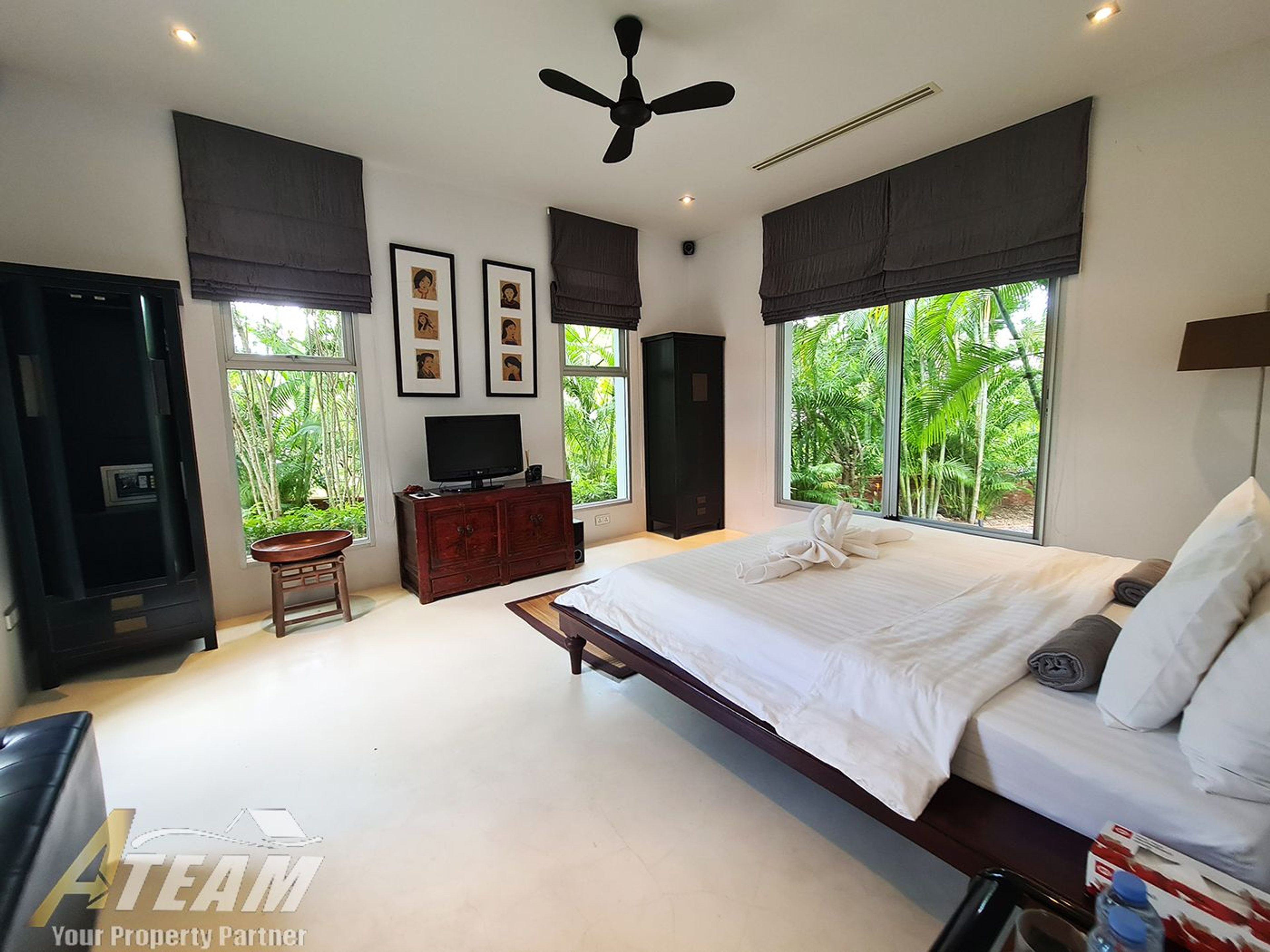 8 bedrooms most exclusive Luxury property in Hua Hin thumbnail 22