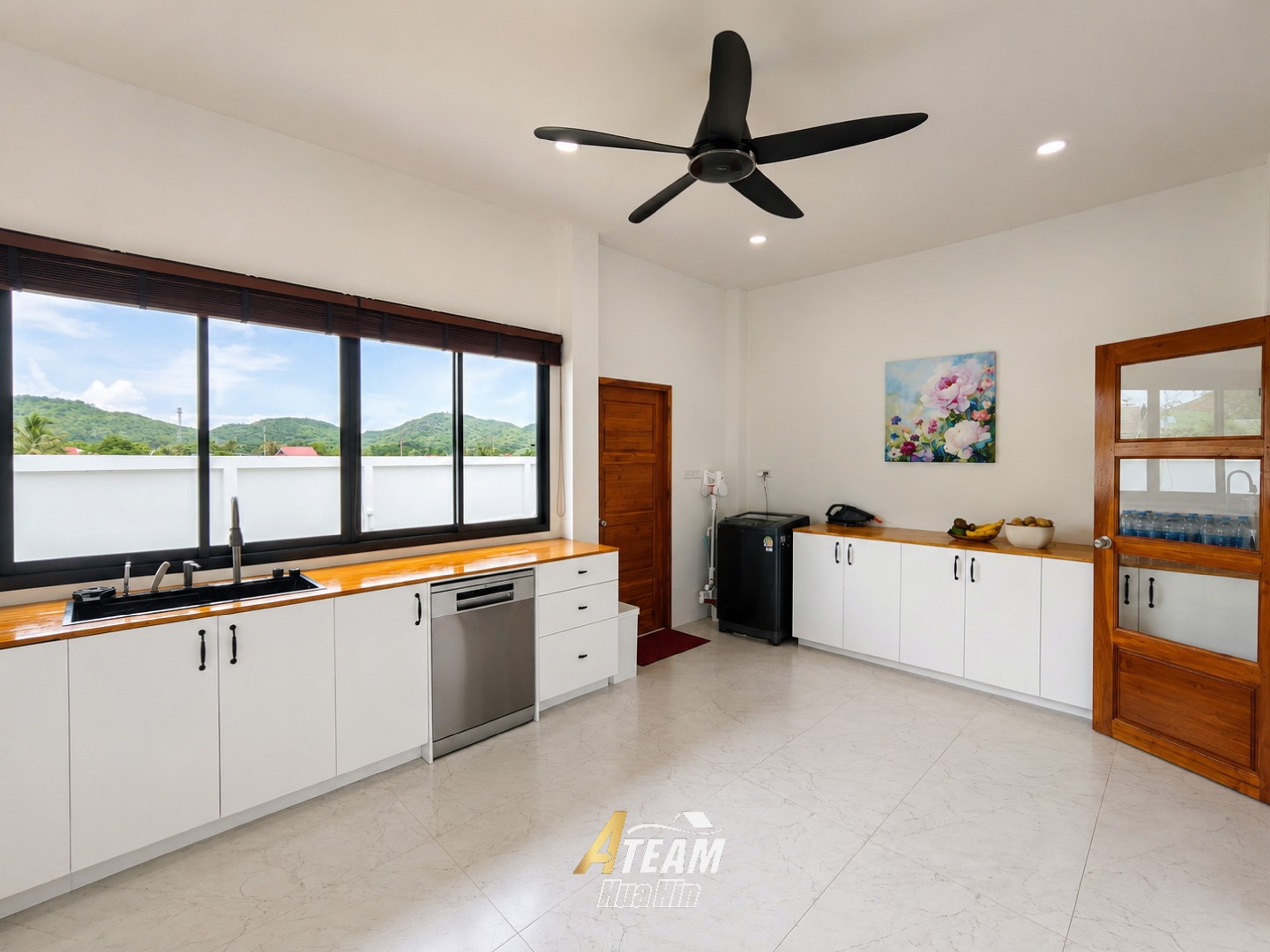 3-Bedroom House for Sale on the Hill in Khao Tao with Stunning Mountain Views thumbnail 15