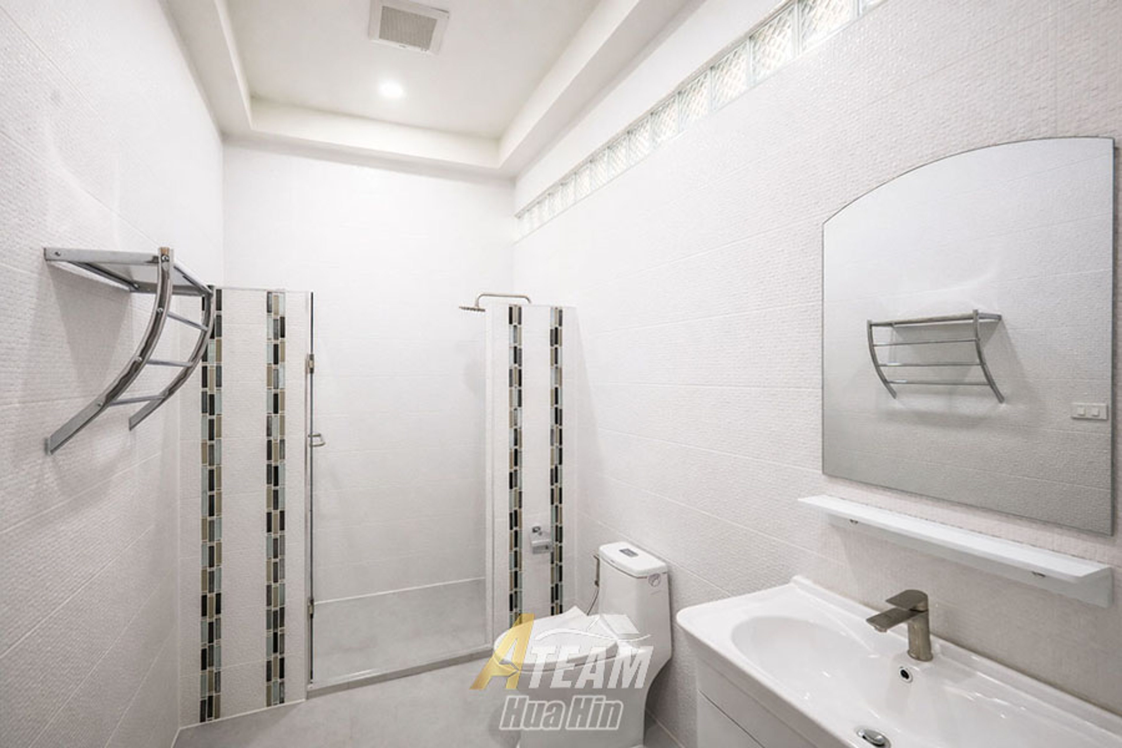 Modern European-Standard Pool Villa for Sale in Wang Pong thumbnail 16