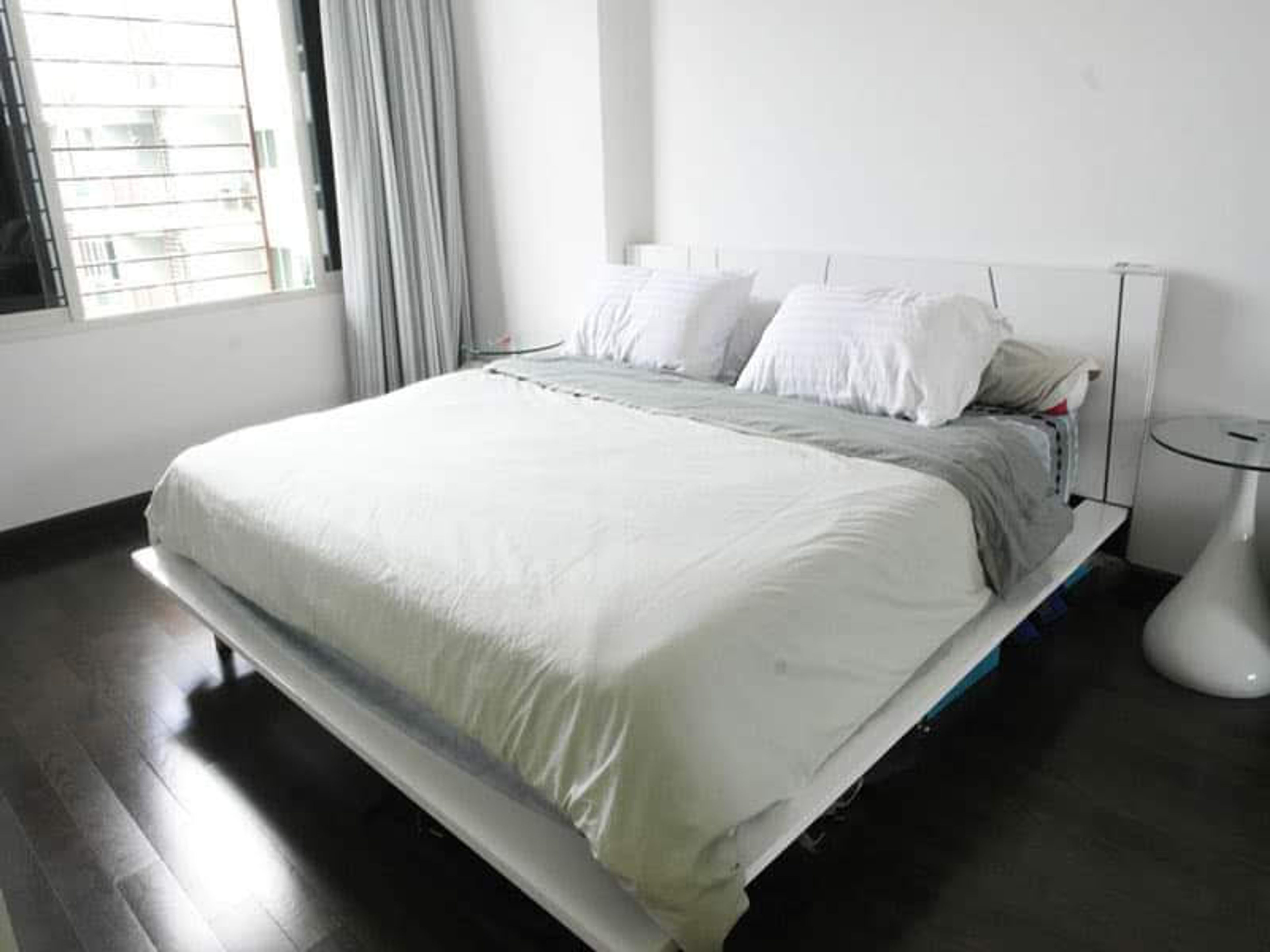 Beautiful low-rise condo for Sale thumbnail 8