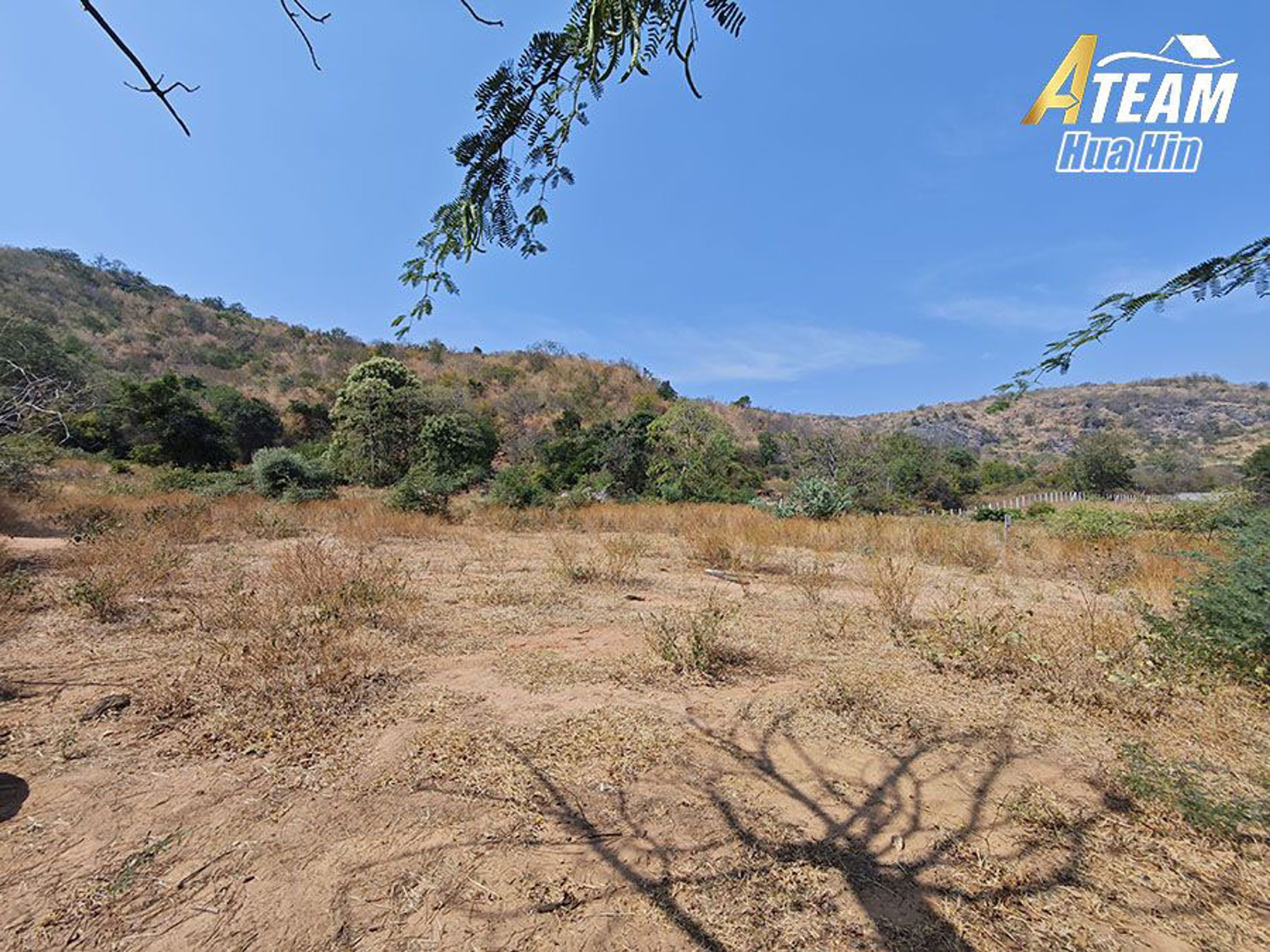 Außergewöhnliches 2 Rai großes Grundstück mit Meerblick zum Verkauf in Khao Tao thumbnail 16