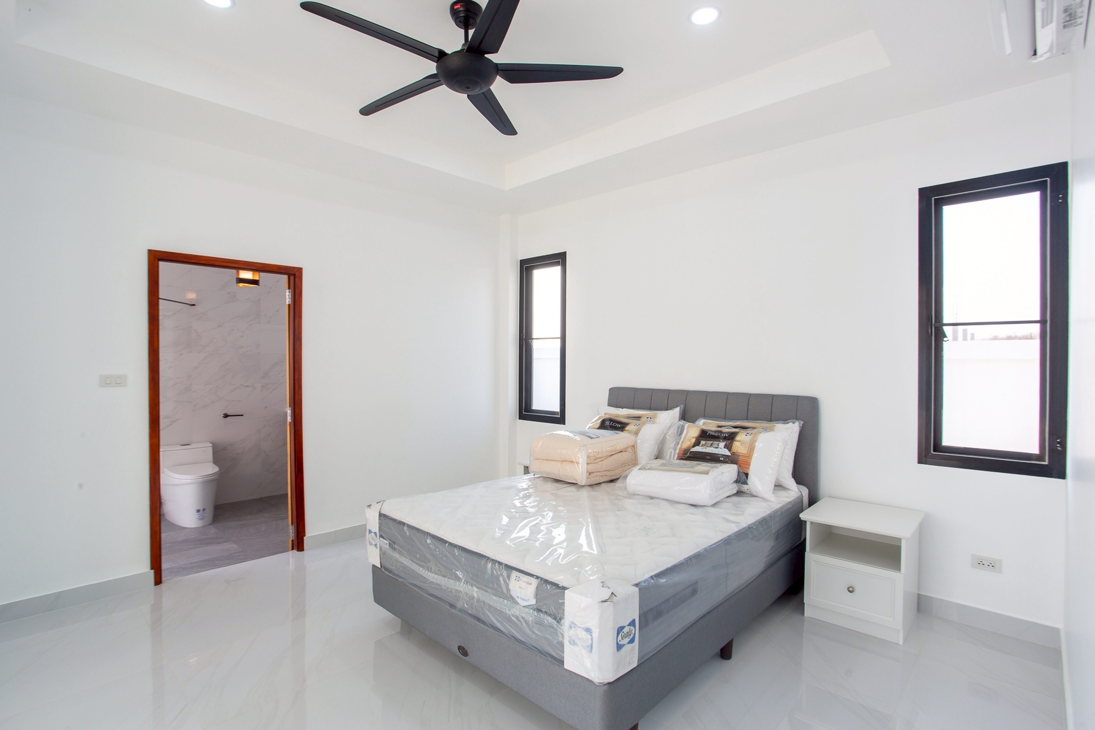 Khao Tao Pool Villa – Affordable 3-Bedroom Home with Mountain Views thumbnail 9