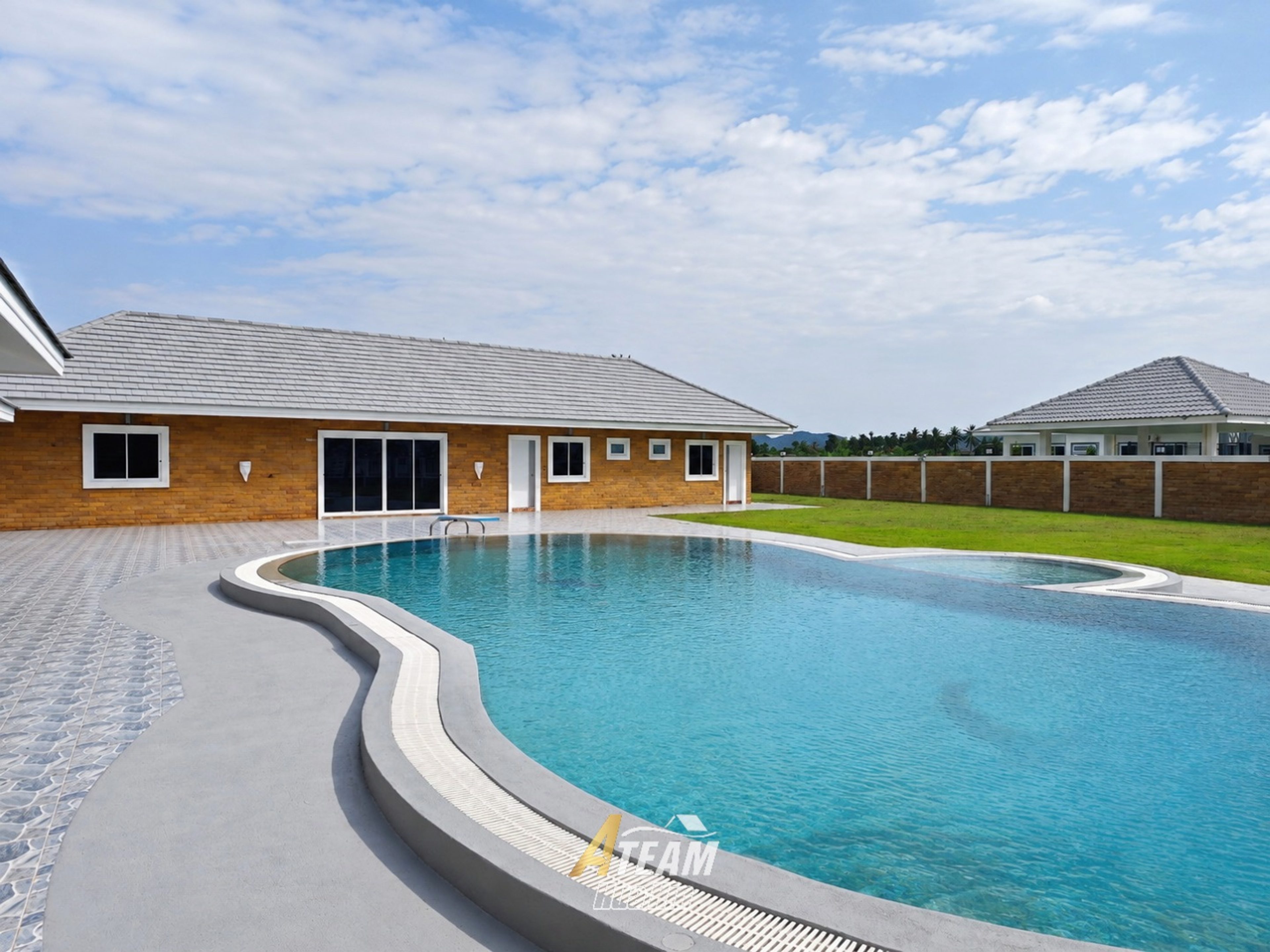 Large 5-Bedroom Estate on 2.6 Rai for Rent – Pranburi thumbnail 41