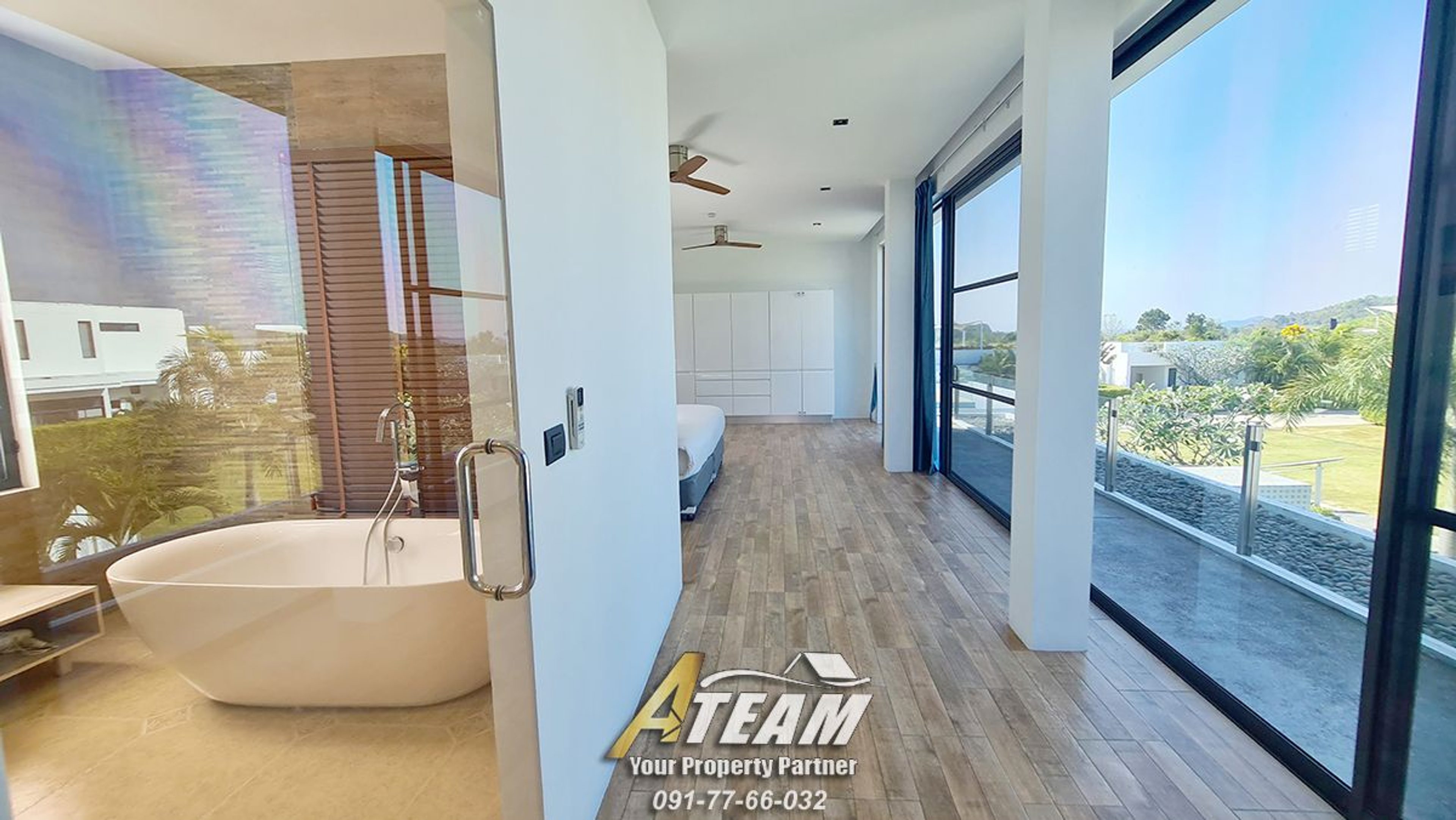 Modern 3 bedroom pool villa In La Lua resort thumbnail 25