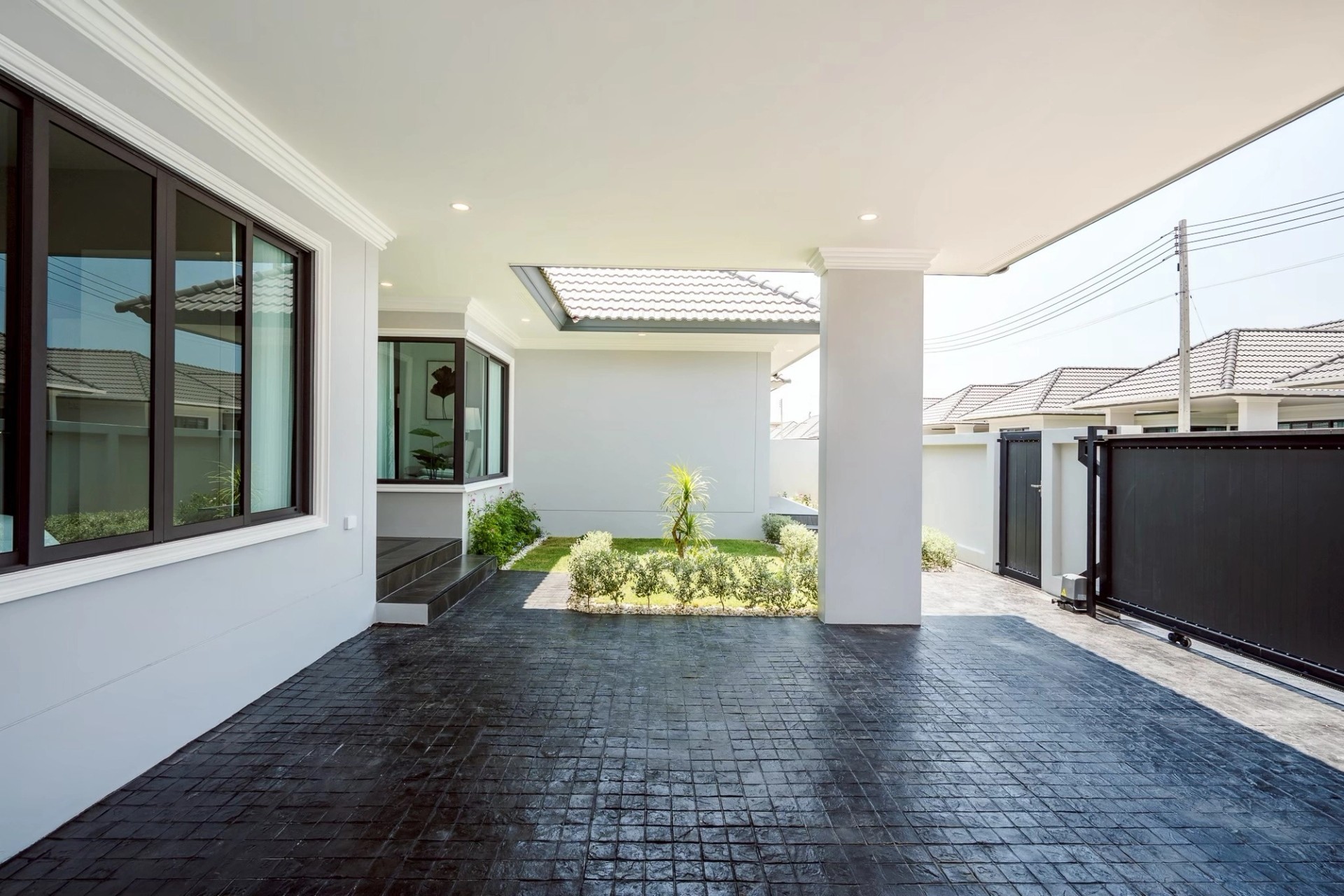 Spacious 3-Bedroom Family Home for Rent at FullRich Asset – Large 480 Sq.m. Plot