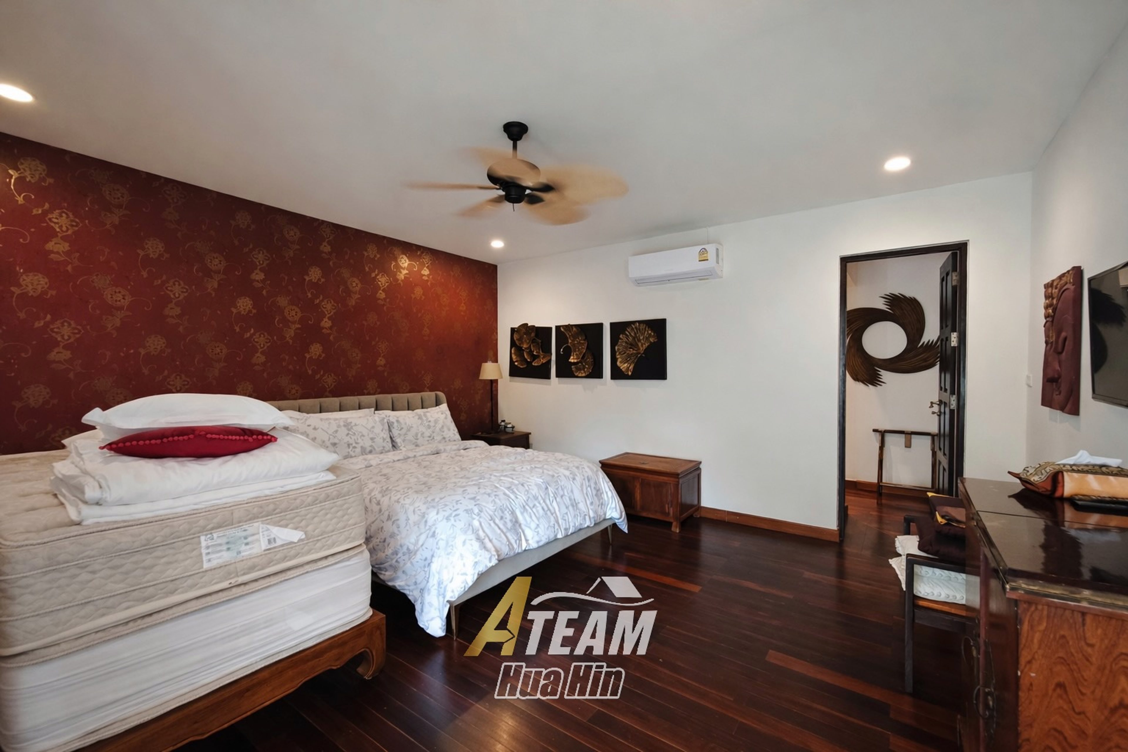 Luxury Tropical Pool Villa in Hua Hin thumbnail 4