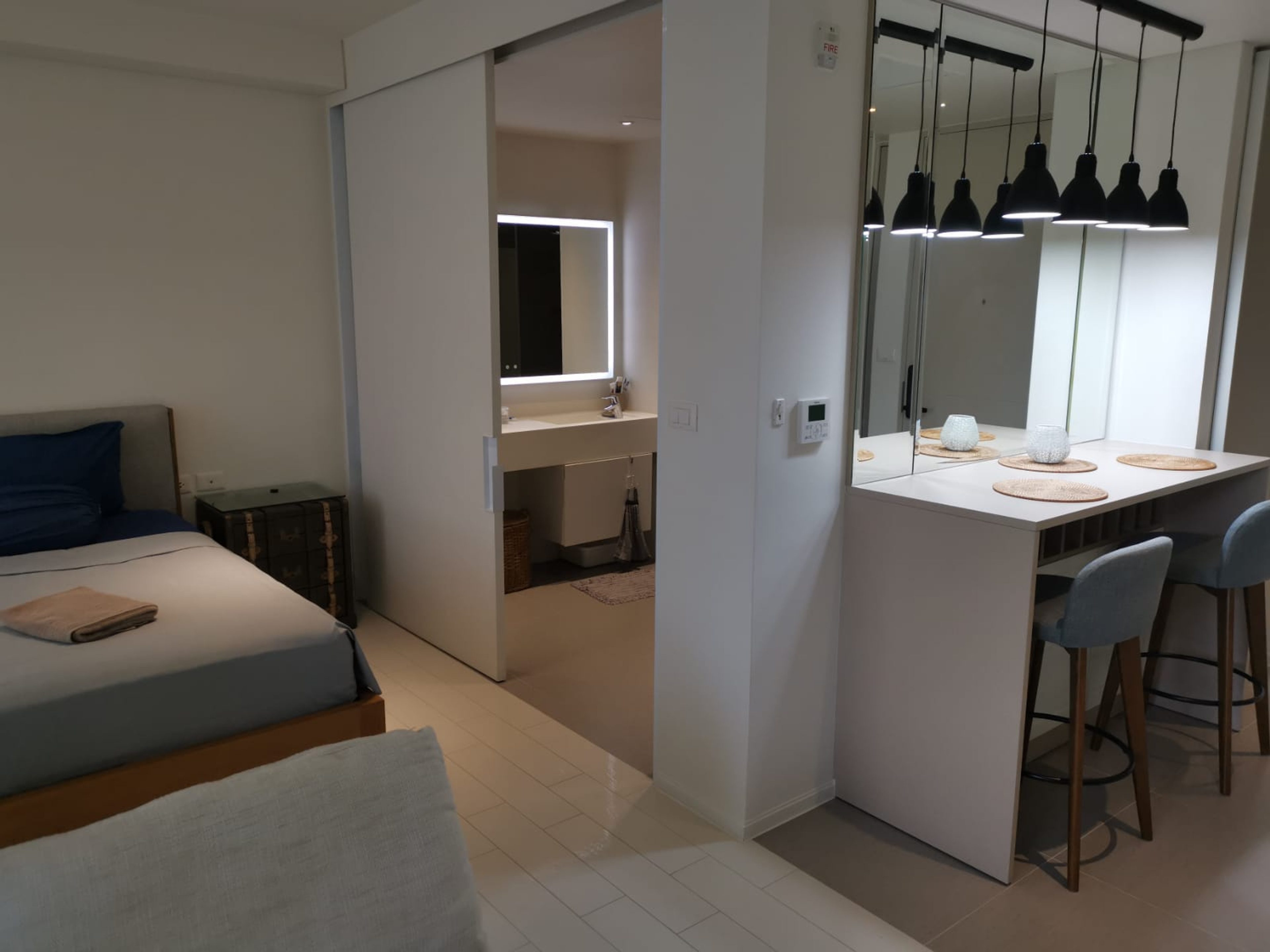 Apartment / Condo For Rent - - 1 Bedroom - 1 Bathroom - Price ฿30,000  thumbnail 4