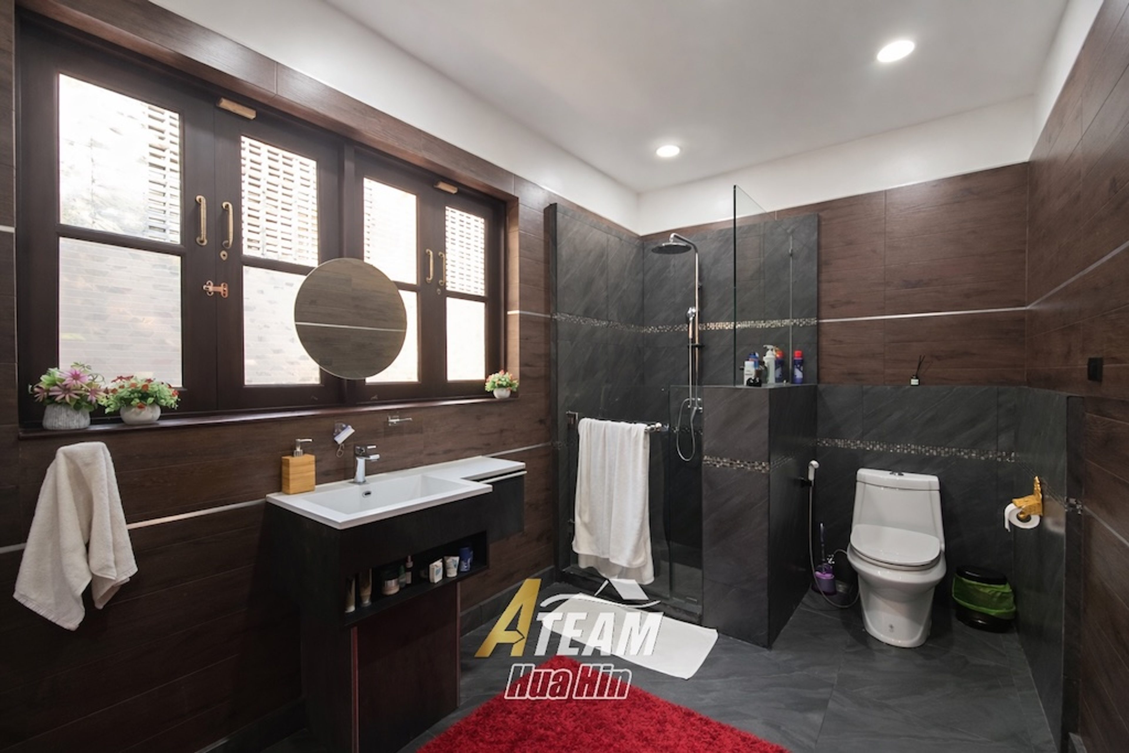 Luxury 6-Bedrooms Spacious 3,200 sqm Estate 5 min from city center —  thumbnail 16