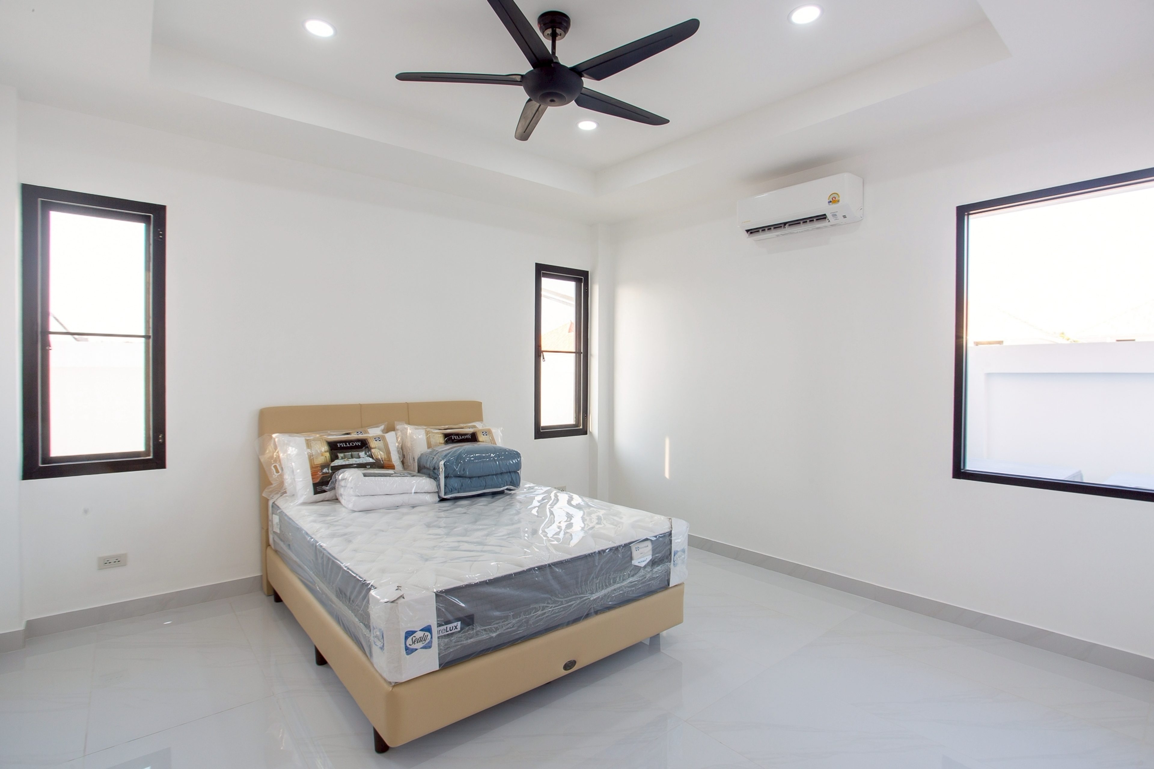 Khao Tao Pool Villa – Affordable 3-Bedroom Home with Mountain Views thumbnail 11