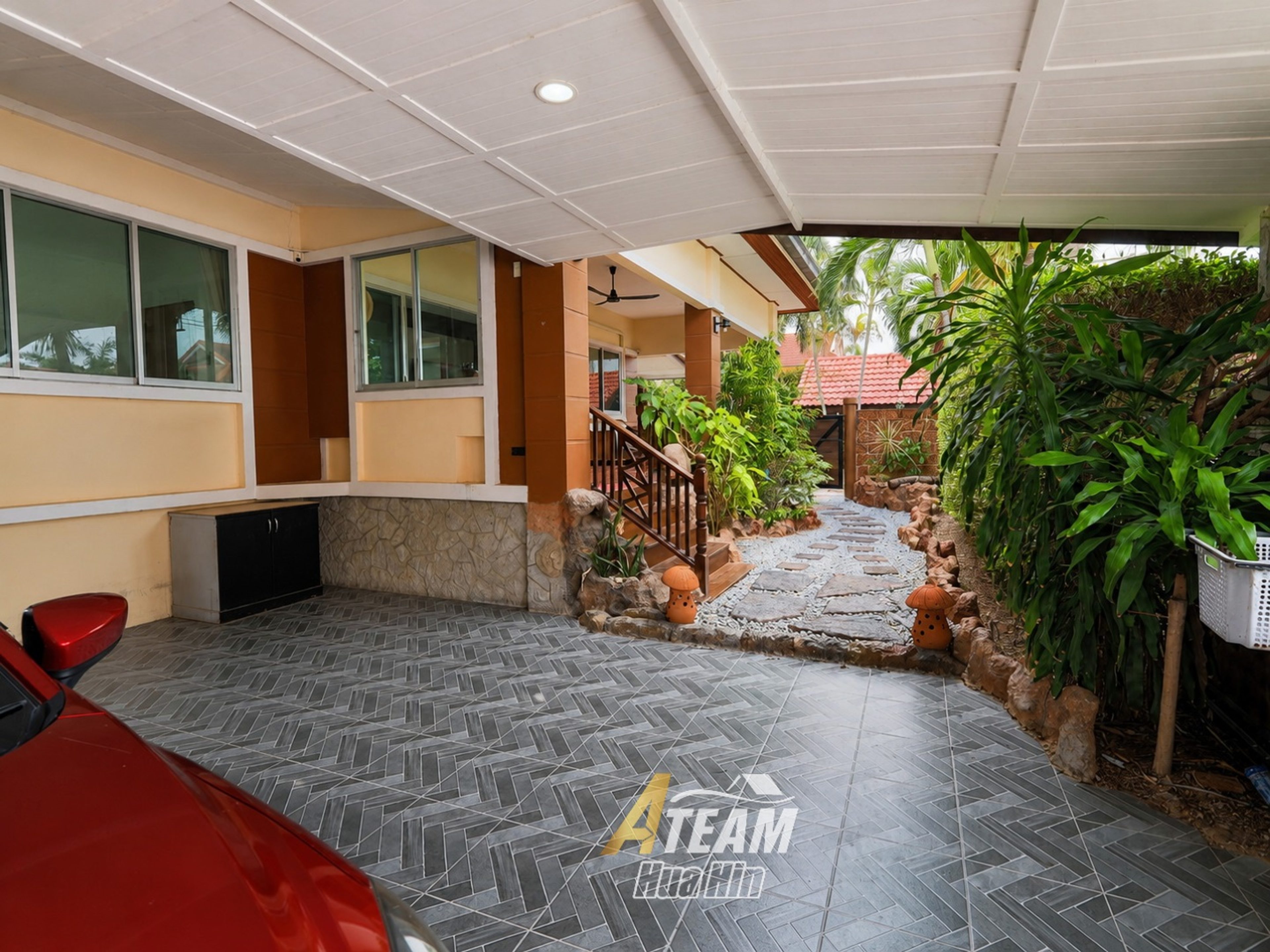 Charming 3-Bedroom Pool Villa in Hin Lek Fai thumbnail 8