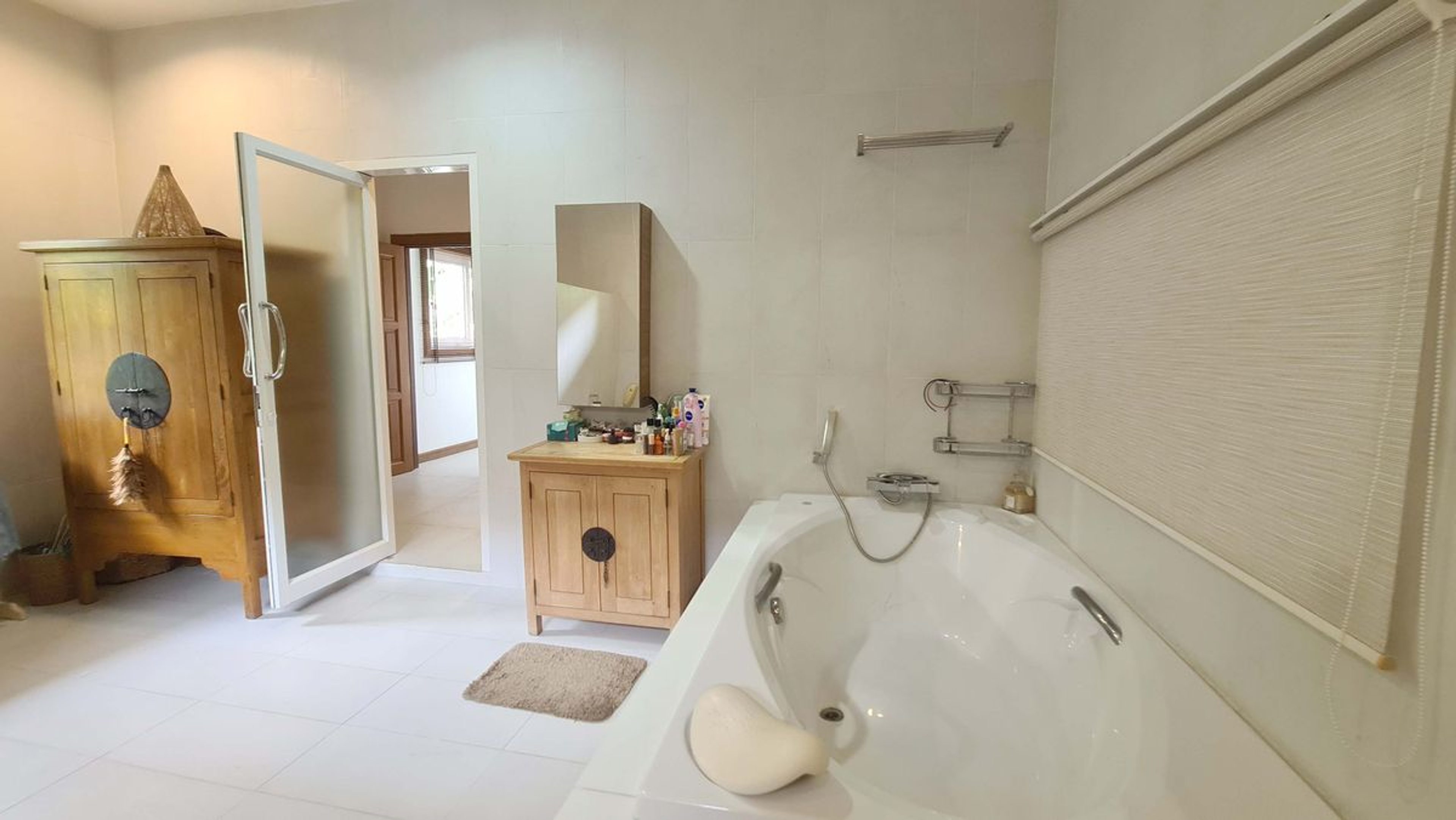 luxury 7 bedrooms Pool Villa in Orchid Palm Homes thumbnail 15