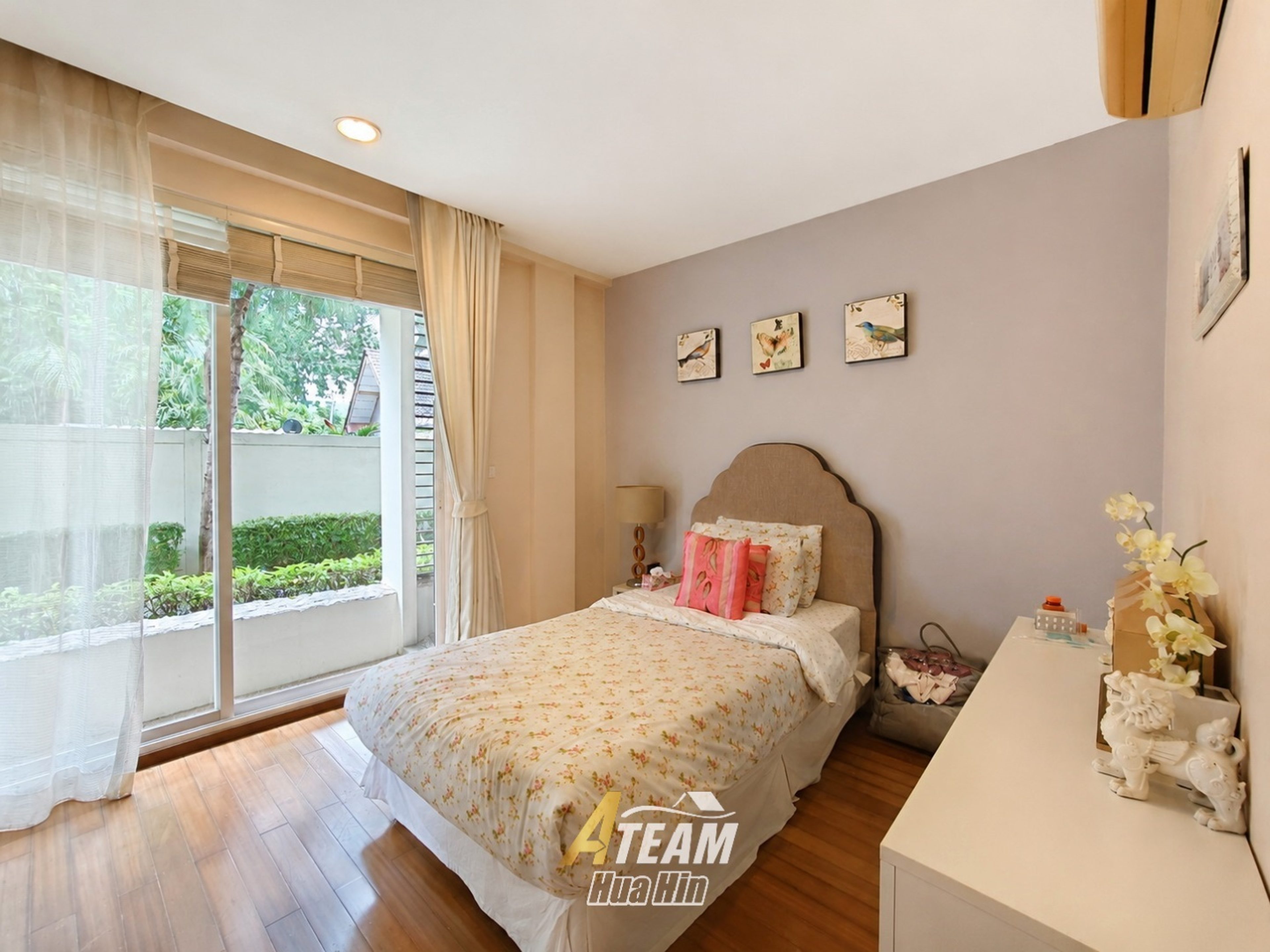 Beachfront Living – Spacious 3-Bedroom Pool Access Condo at Baan Nub Kluen thumbnail 15