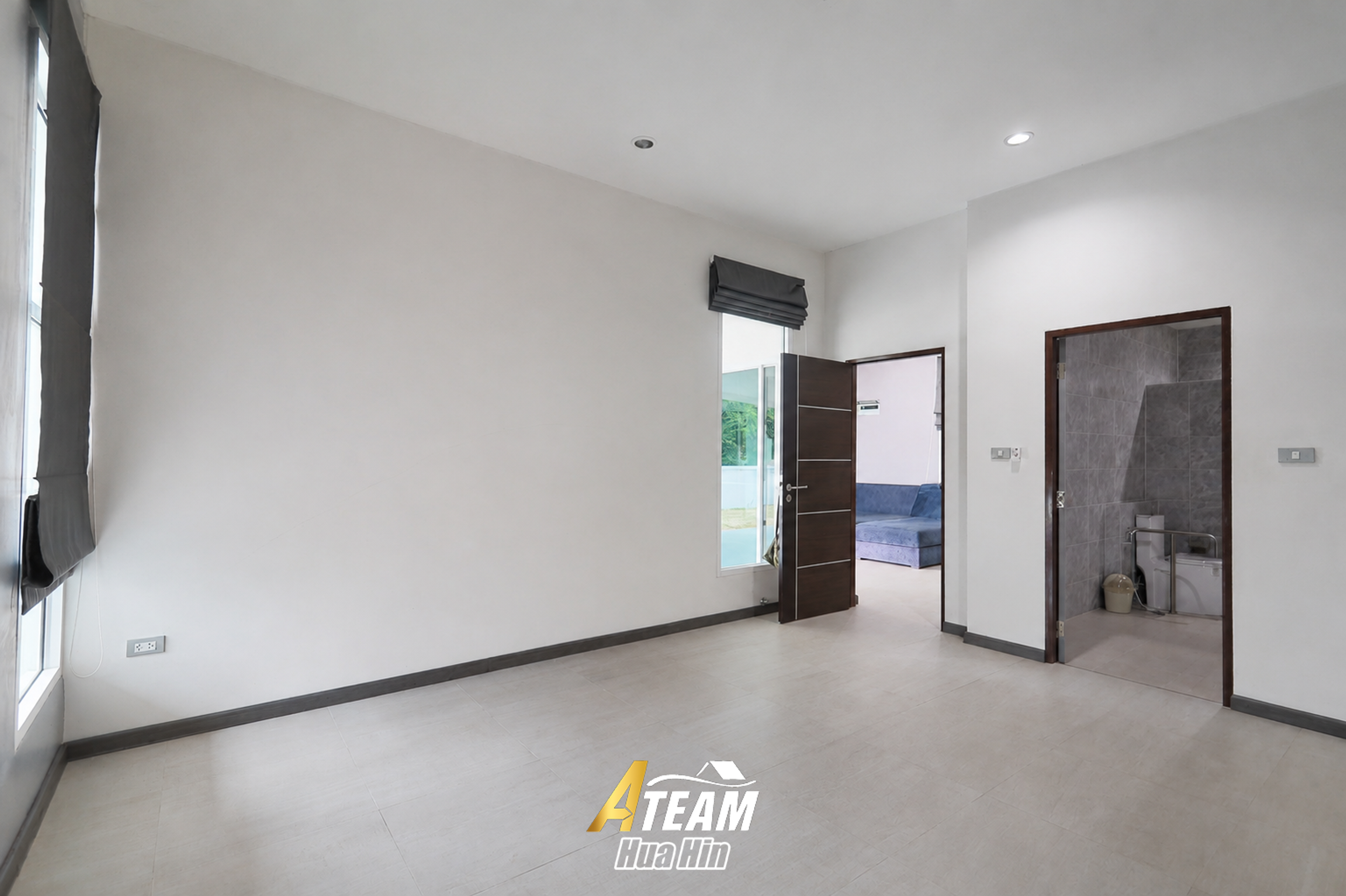 For sale House 3-Bedroom in Black Mountain. thumbnail 13