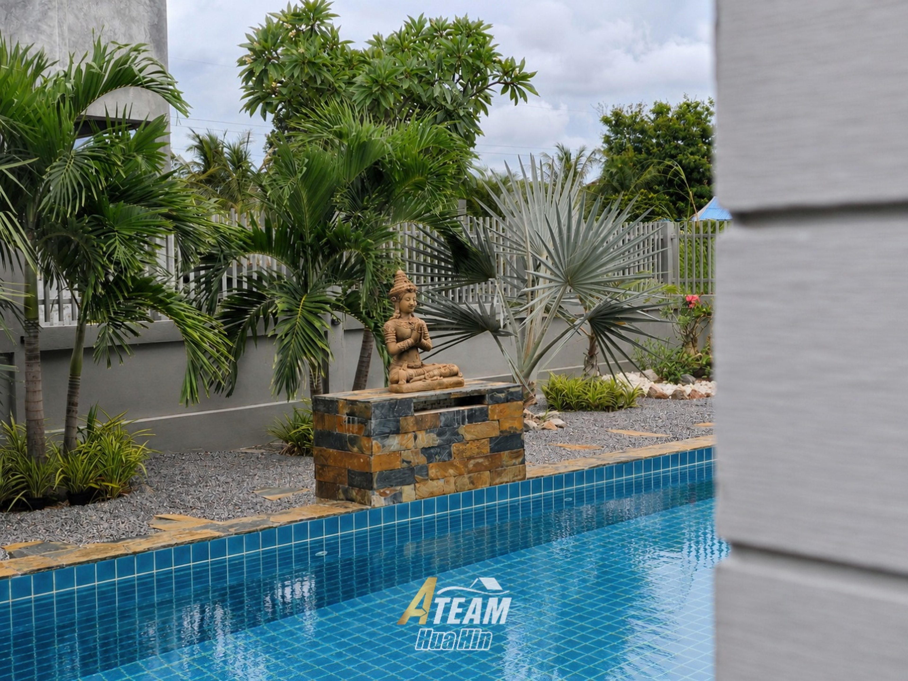 Charming 2-Bedroom Pool Villa for Sale in Thap Tai thumbnail 3