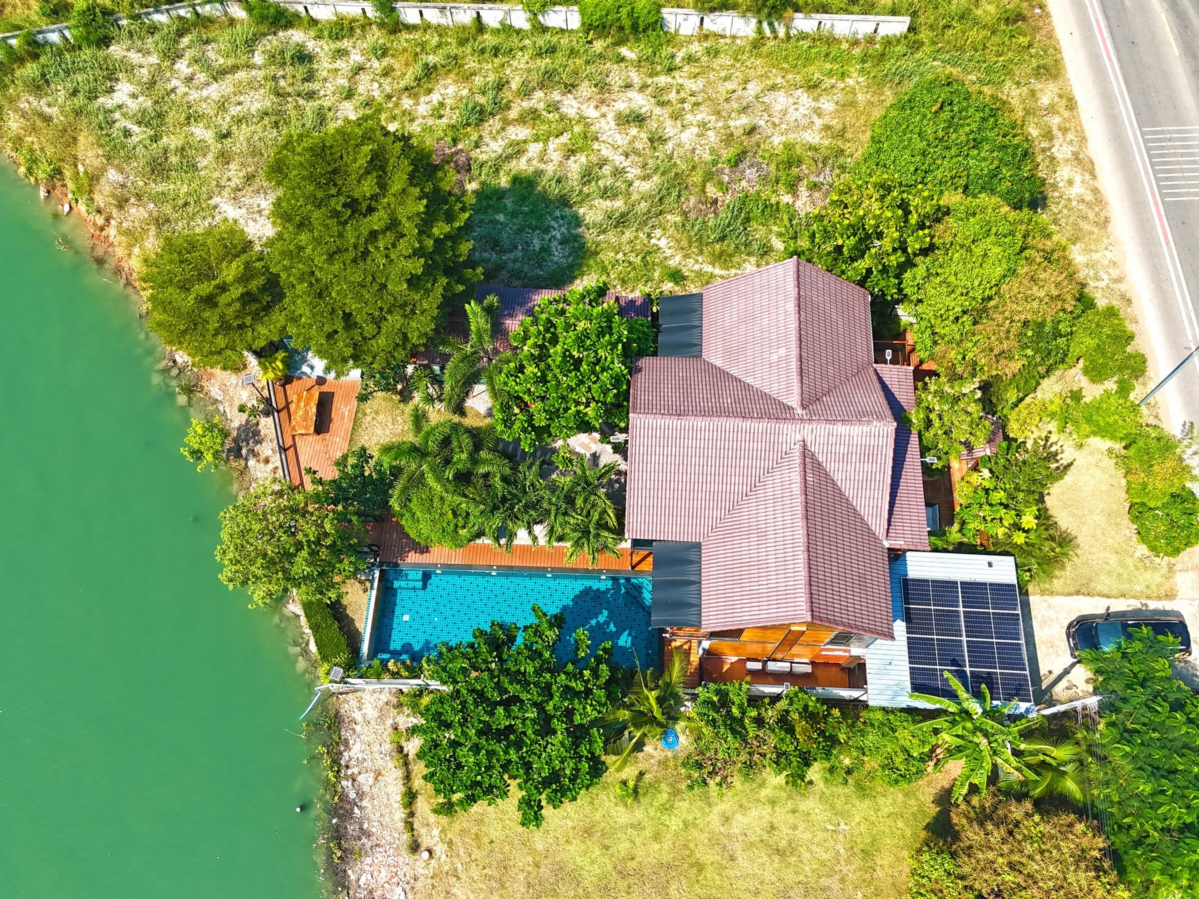 Villa única de 5 quartos com piscina junto ao rio em Pak Nam Pran thumbnail 2