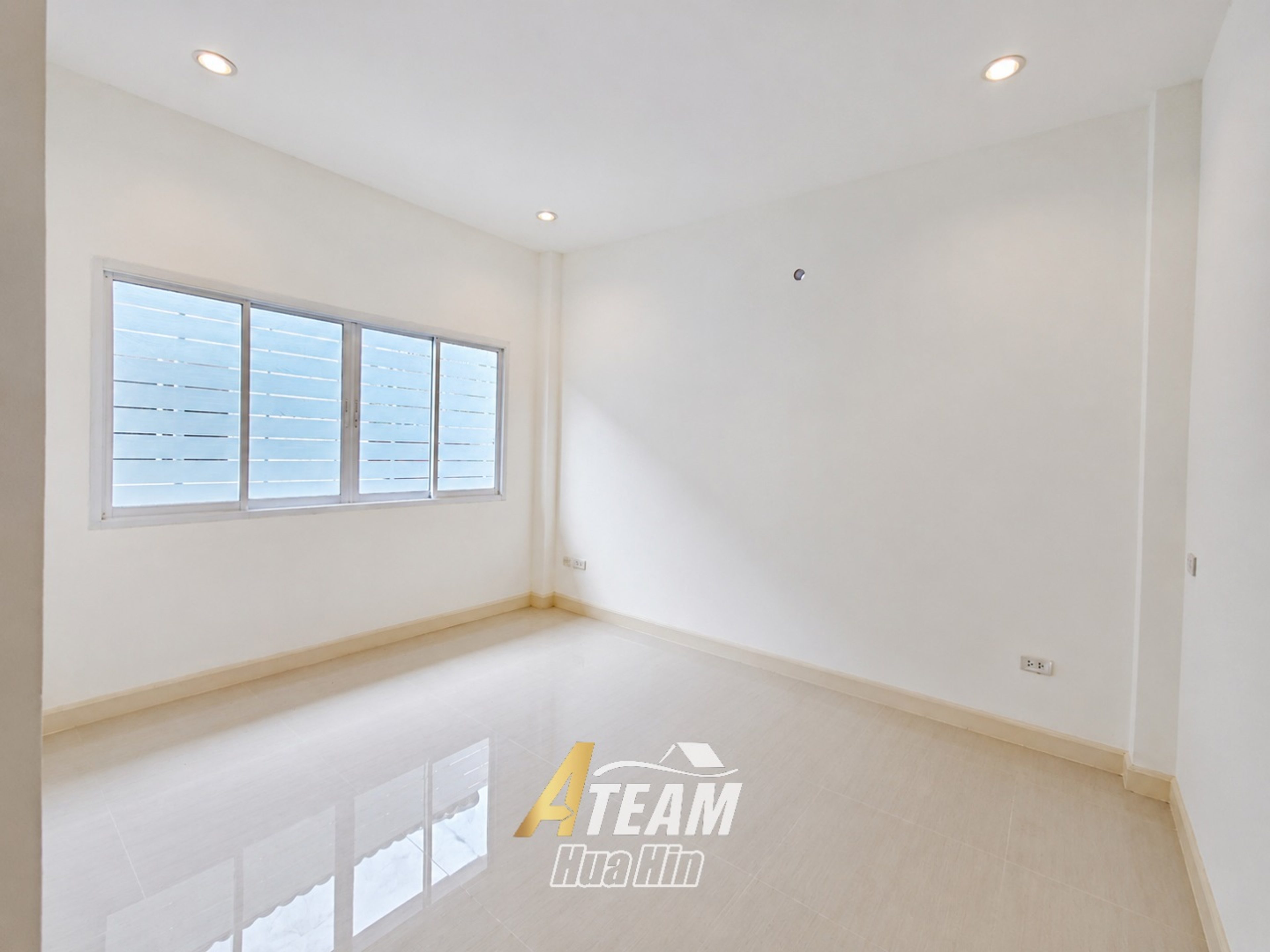 Beautyful 2-Bedroom House in Prime Location Soi 94  thumbnail 8