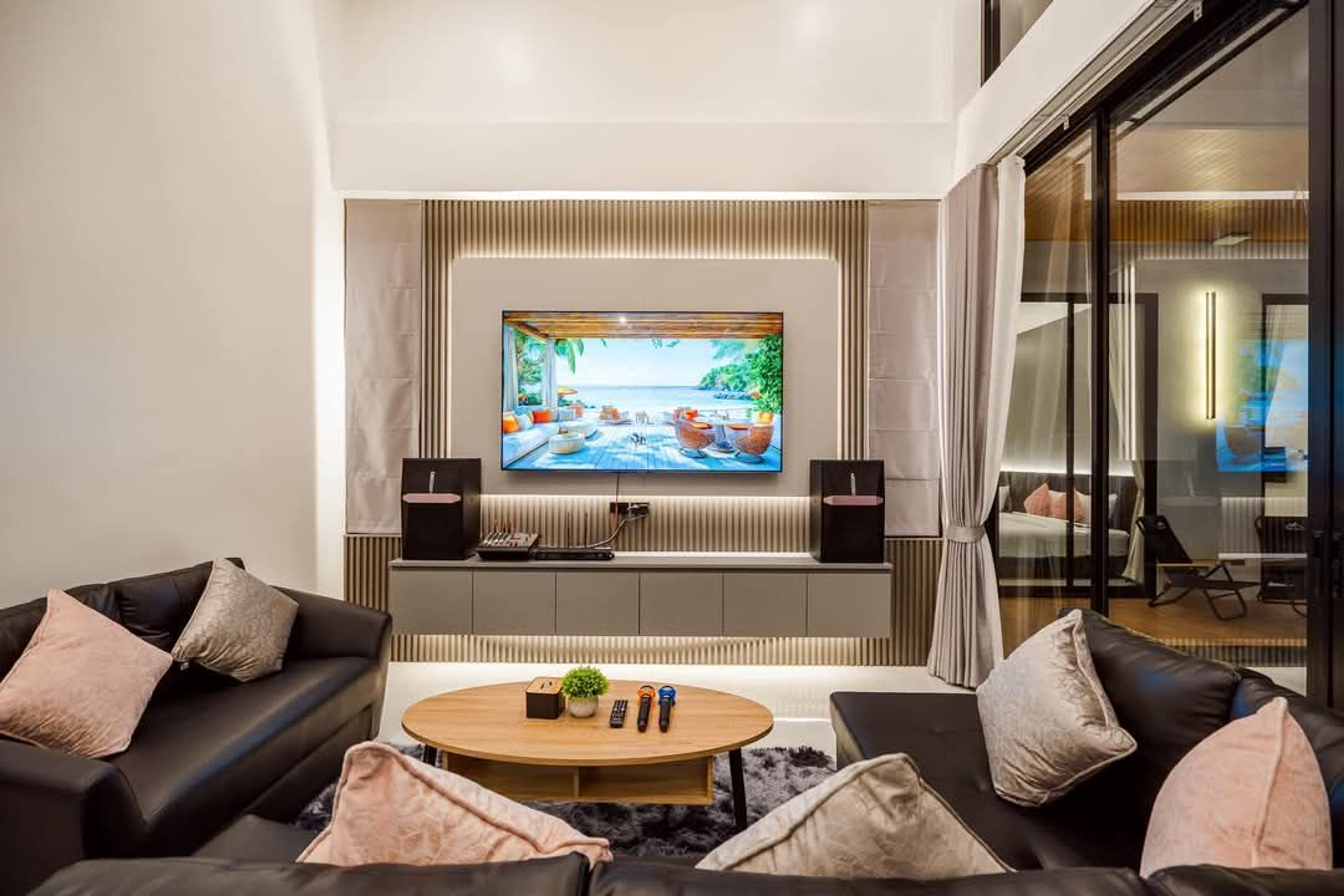 Modern Luxury  5-Bedroom Home – Hua Hin thumbnail 11