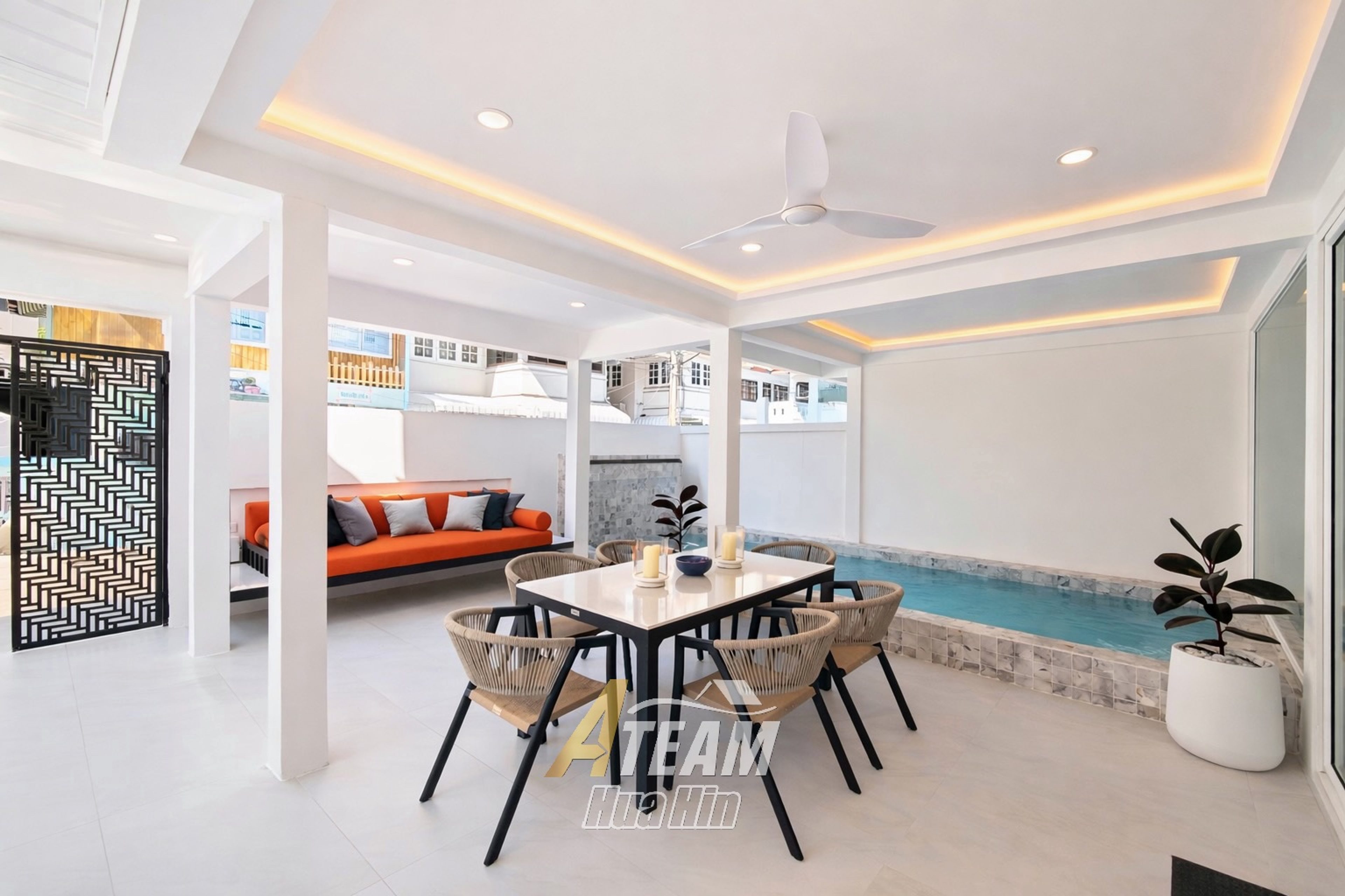 Very Rare Modern Property in the Heart of Hua Hin thumbnail 2
