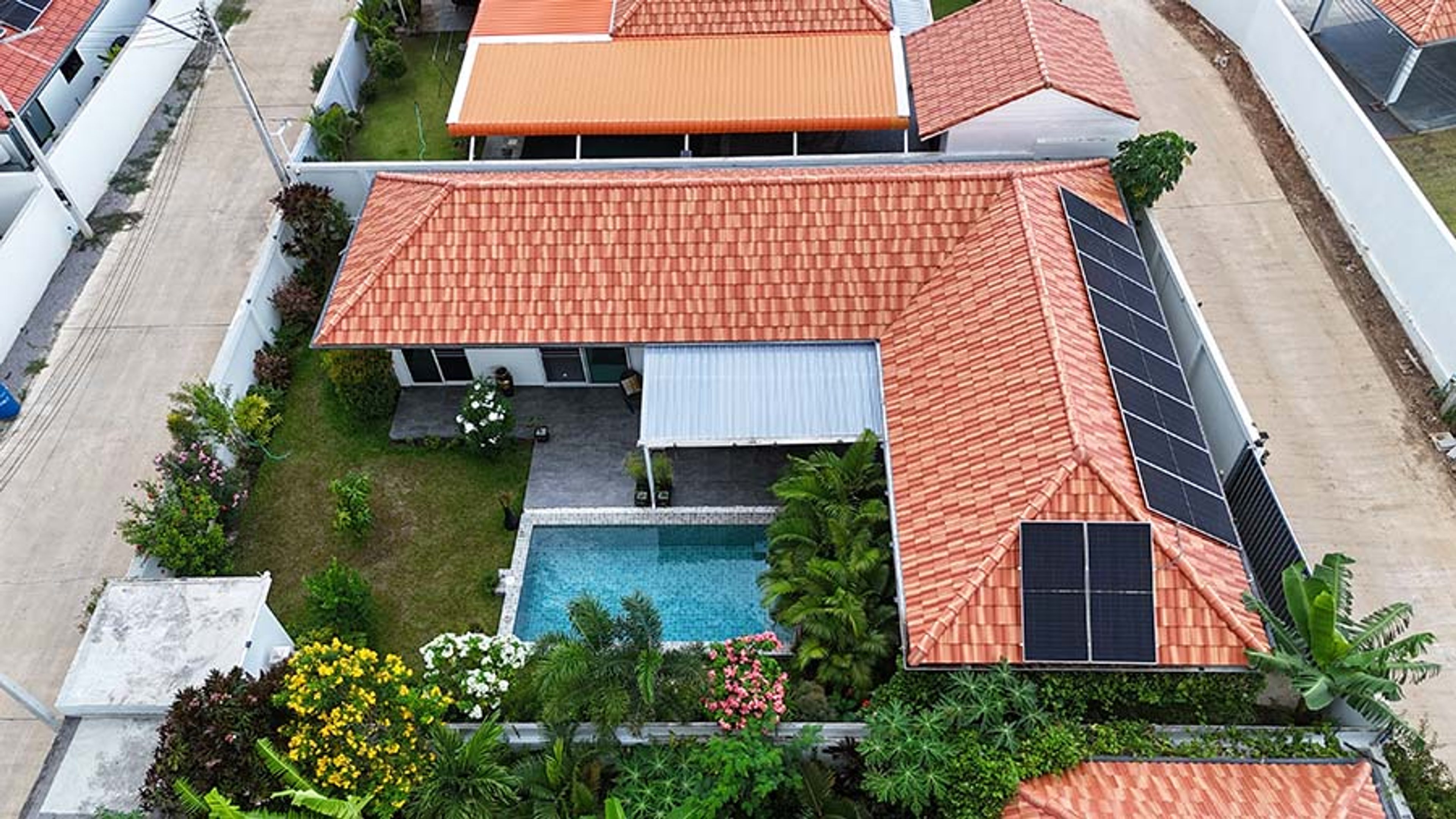 Modern Pool Villa in Khemanatra Wang Pong
