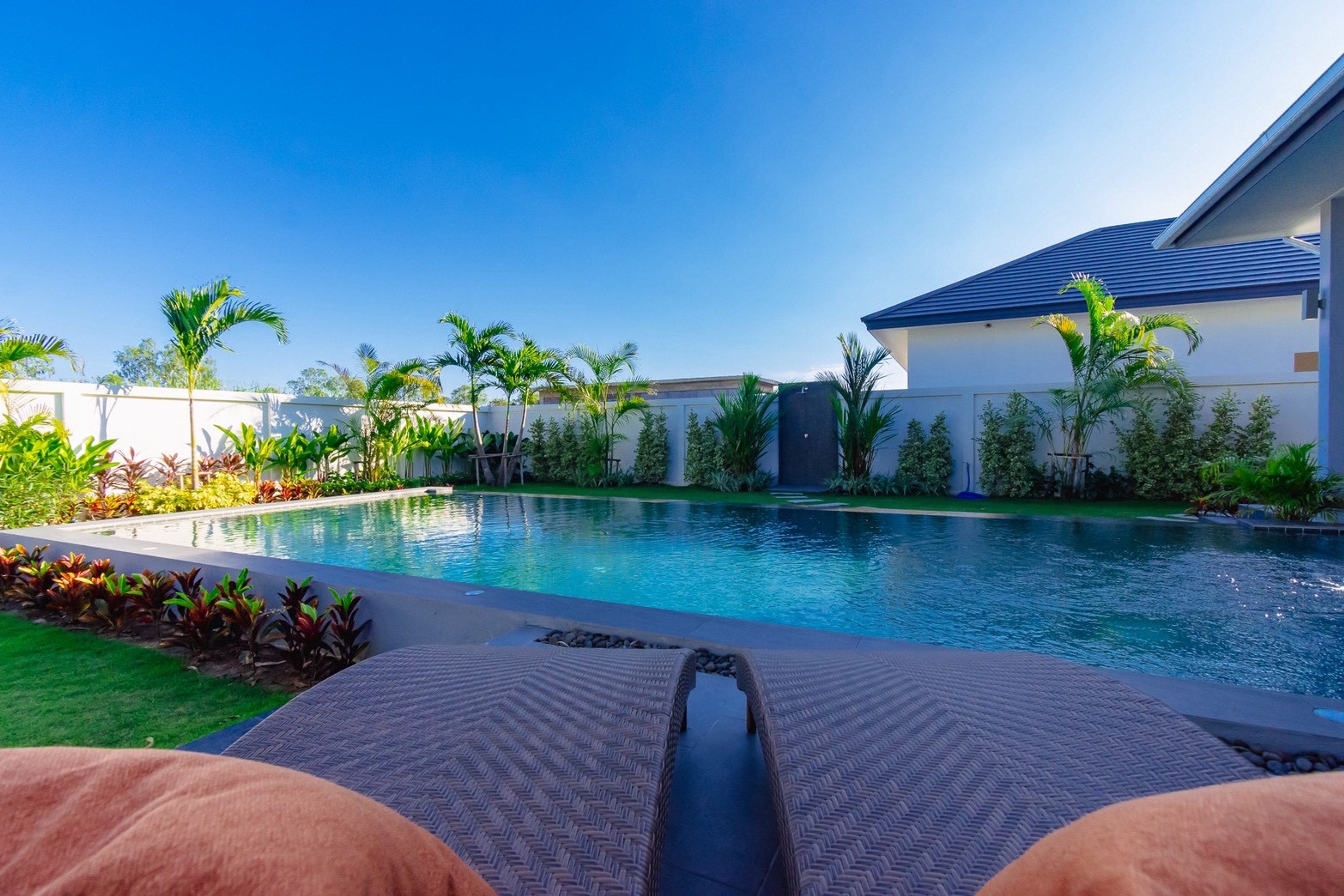 Modern 3 Bedroom  Luxury Pool Villas on Soi 112 thumbnail 4
